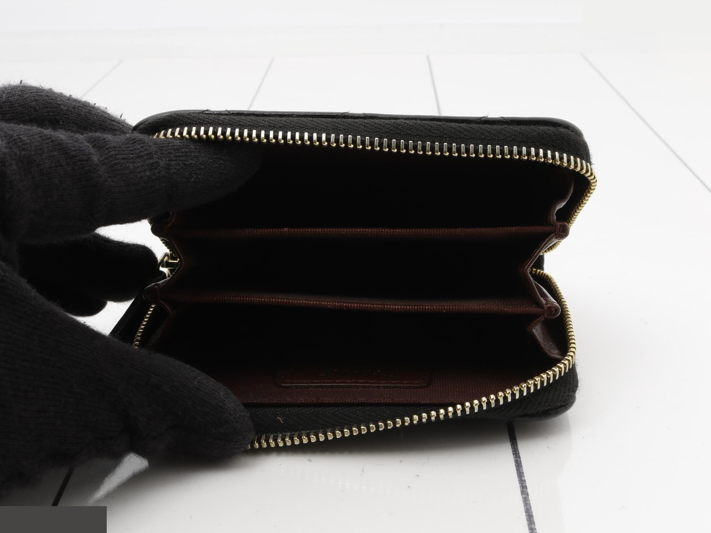 Zip coin case — view 4