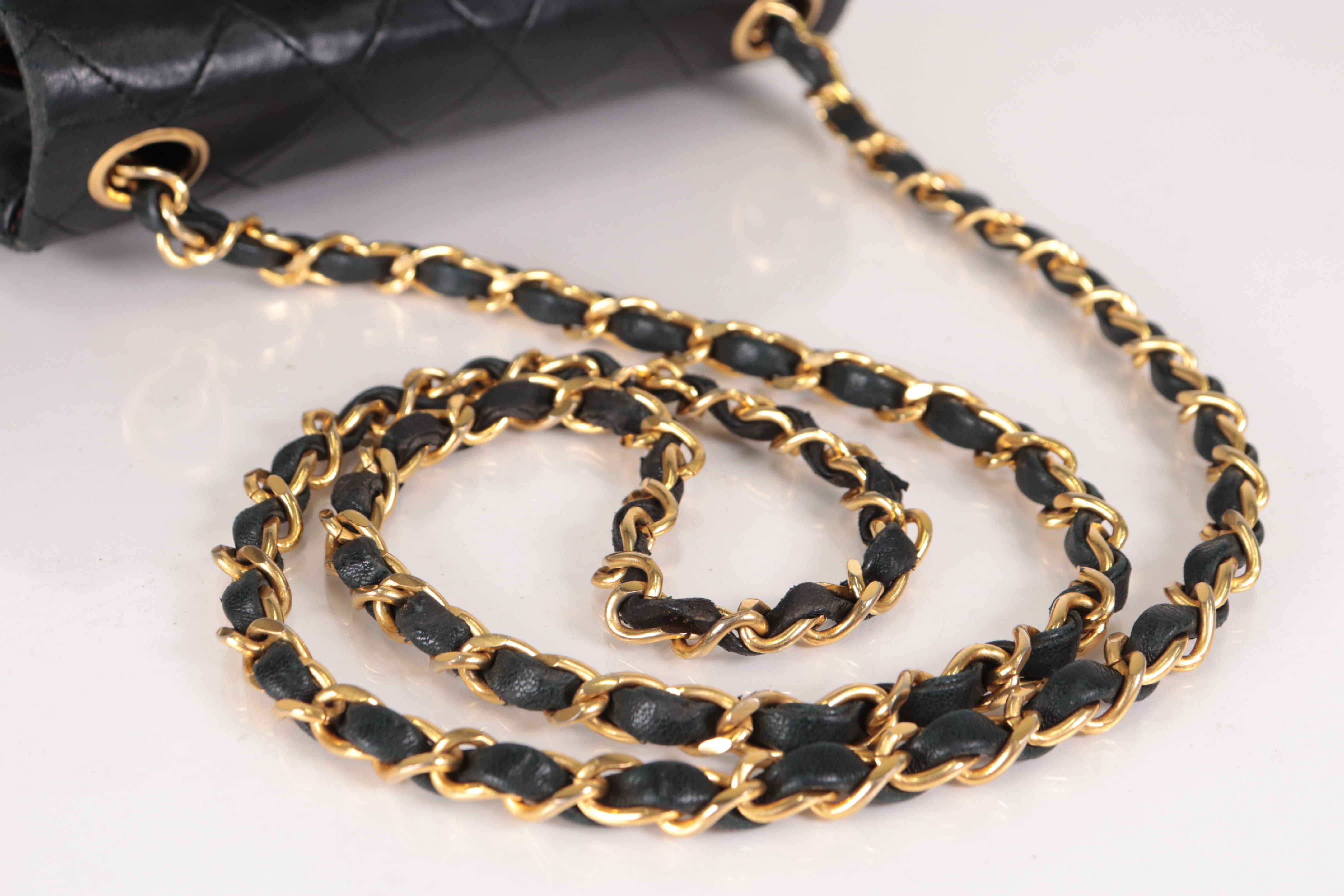 Mini Mat Lamb Chain Shoulder Bag (Serial Number 0) — view 8