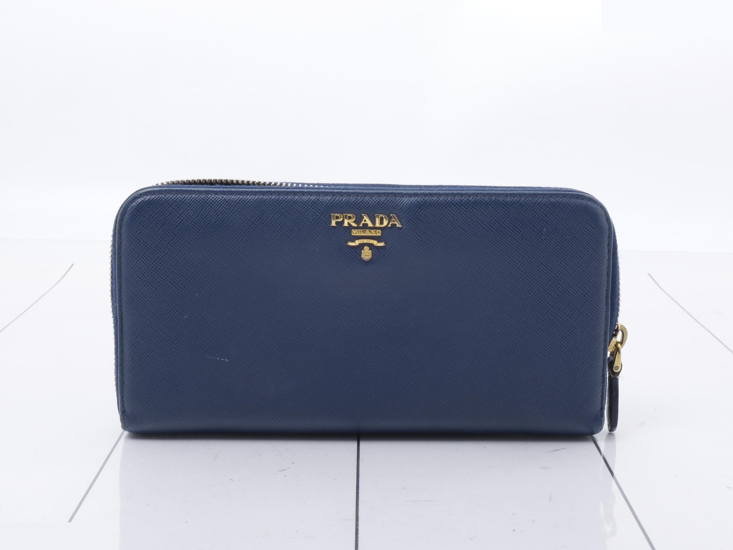 Round zipper Saffiano leather bag/wallet, blue