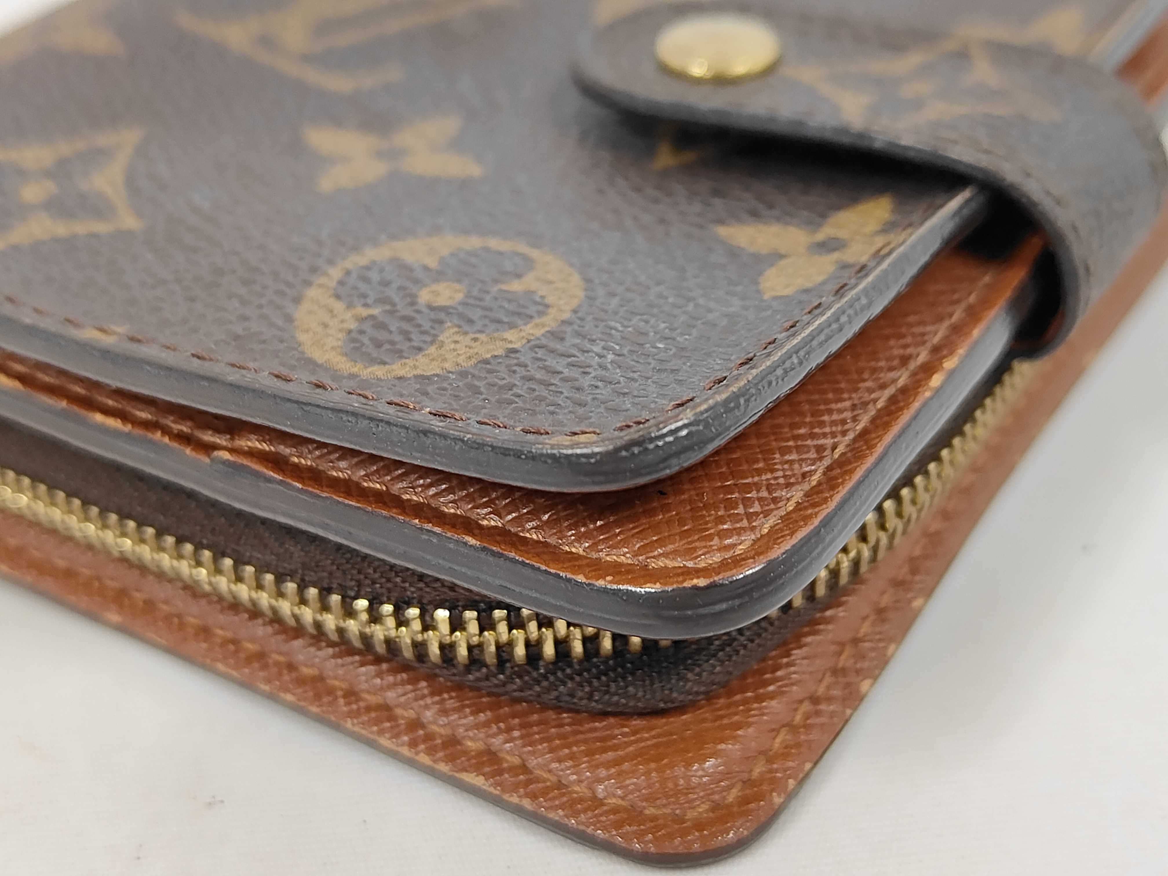 Monogram Louis Vuitton Monogram Compact Zip Bi-fold Wallet M61667 SD0075 Wallet — view 3