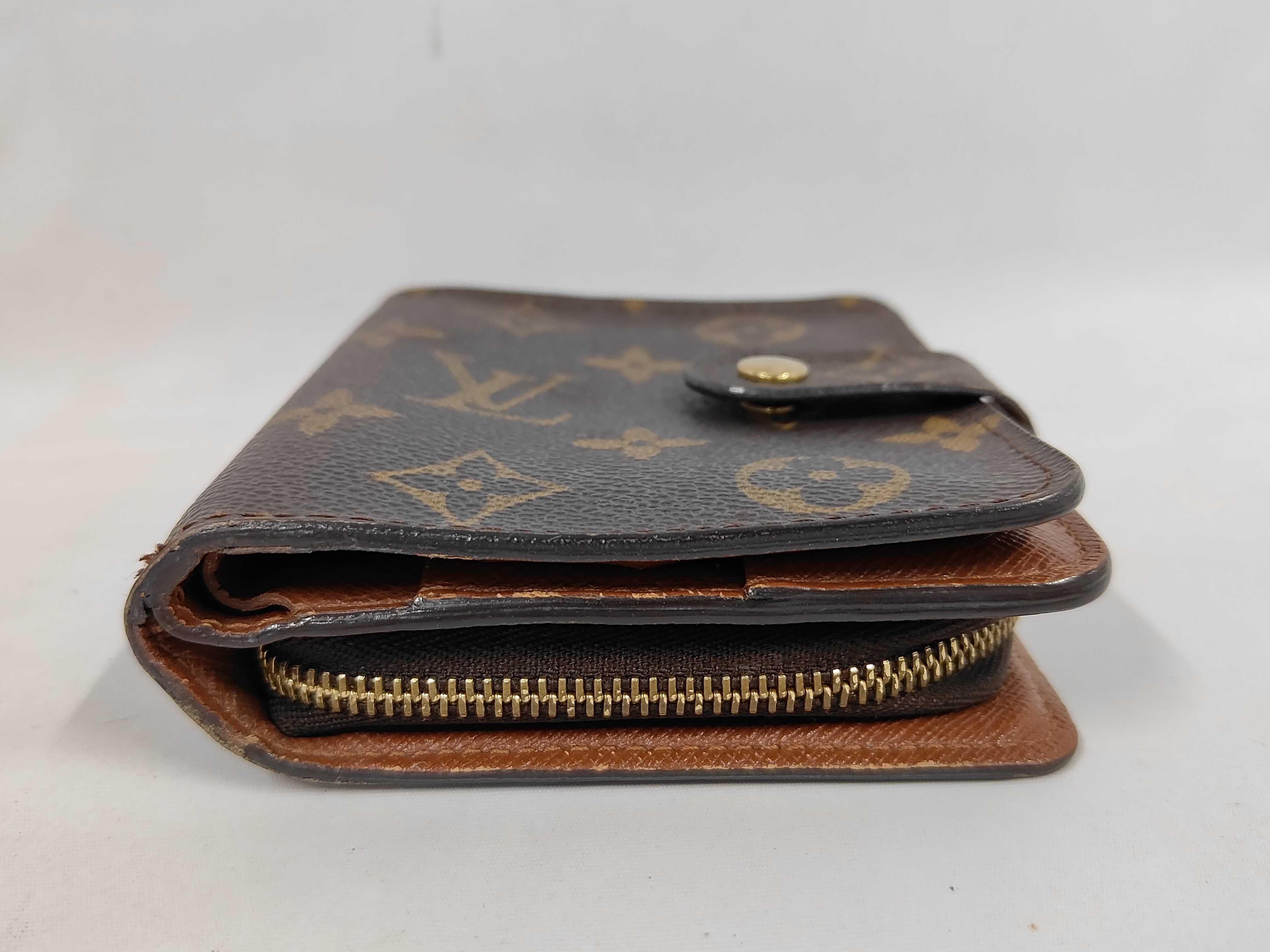 Monogram Louis Vuitton Monogram Compact Zip Bi-fold Wallet M61667 SD0075 Wallet — view 4