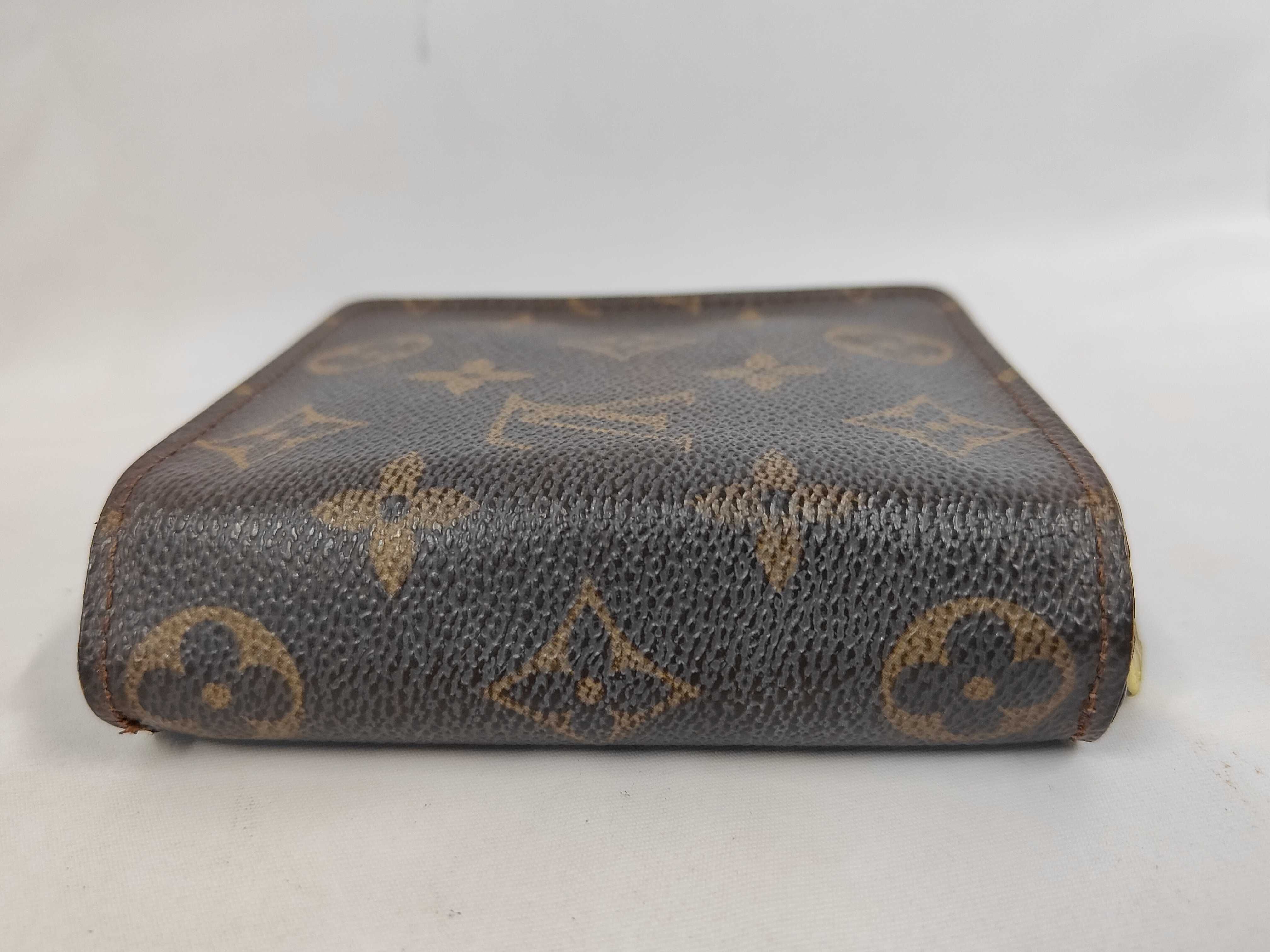 Monogram Louis Vuitton Monogram Compact Zip Bi-fold Wallet M61667 SD0075 Wallet — view 5