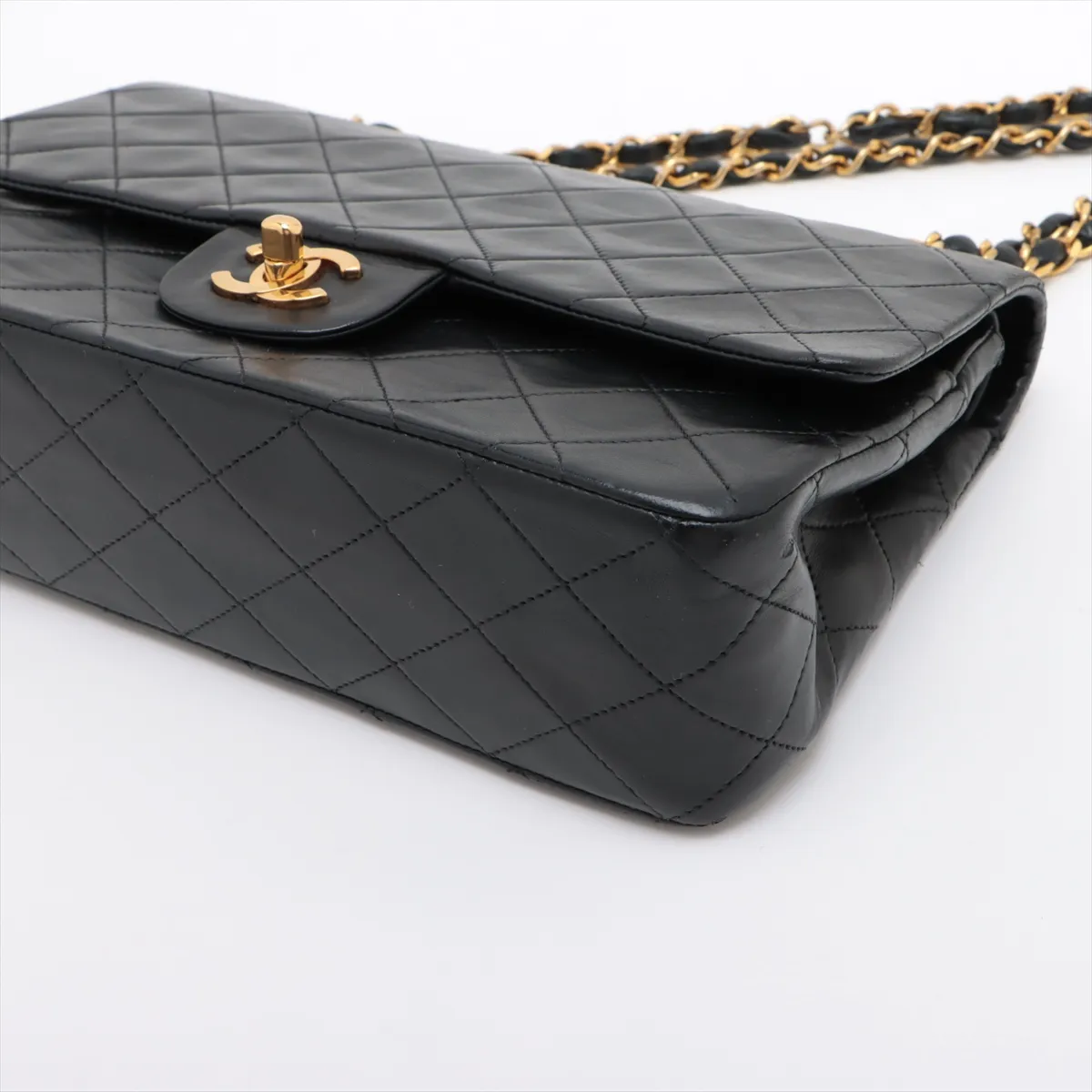Matelasse 25 Lambskin Double Flap Double Chain Bag Black Gold Hardware 0814953 Series 0 A01112 — view 3