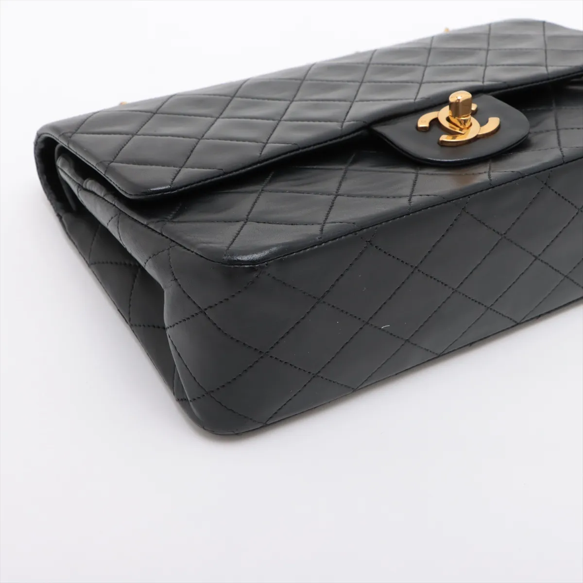 Matelasse 25 Lambskin Double Flap Double Chain Bag Black Gold Hardware 0814953 Series 0 A01112 — view 4