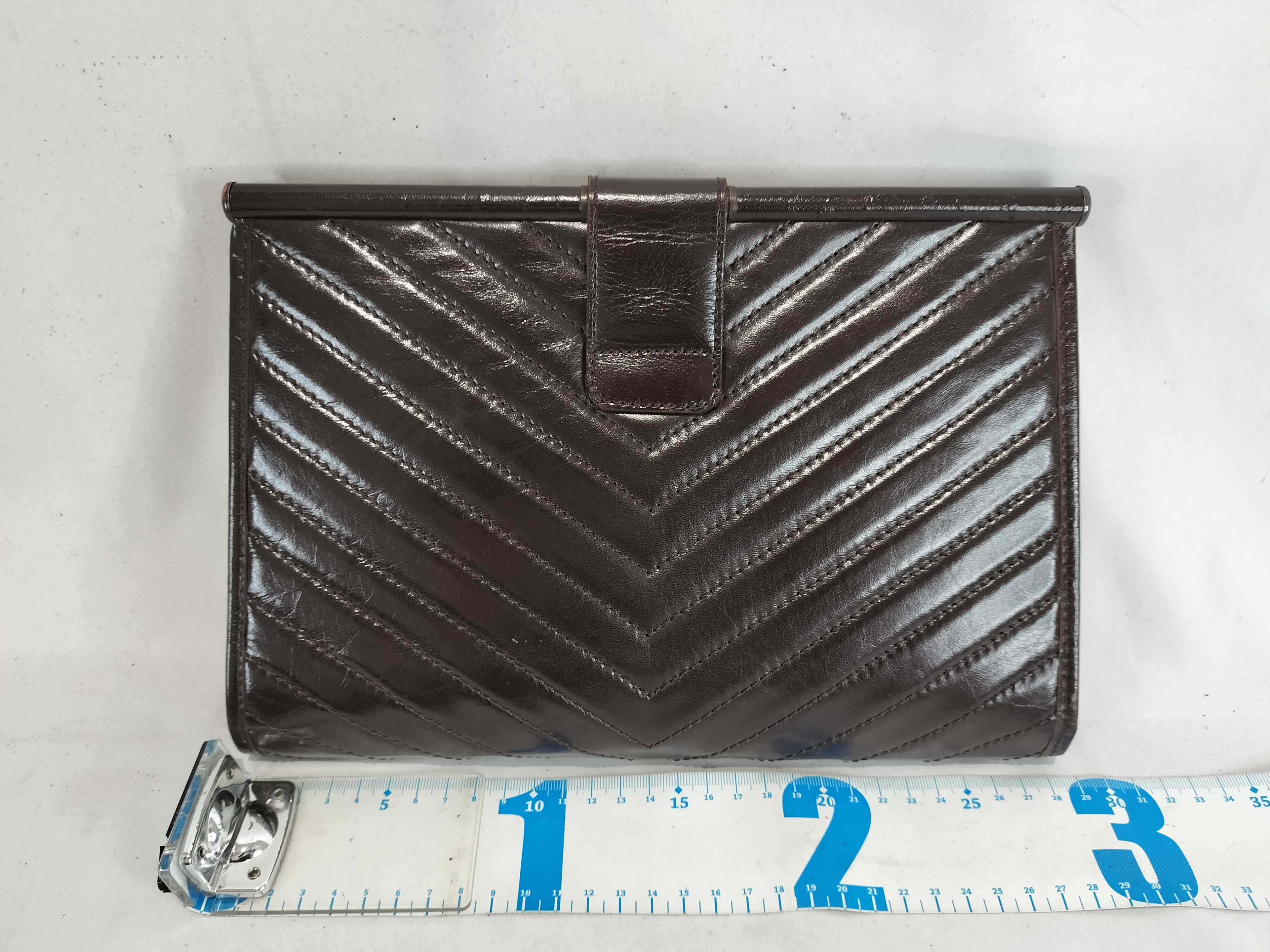 V-stitch Clutch Second Bag — view 3