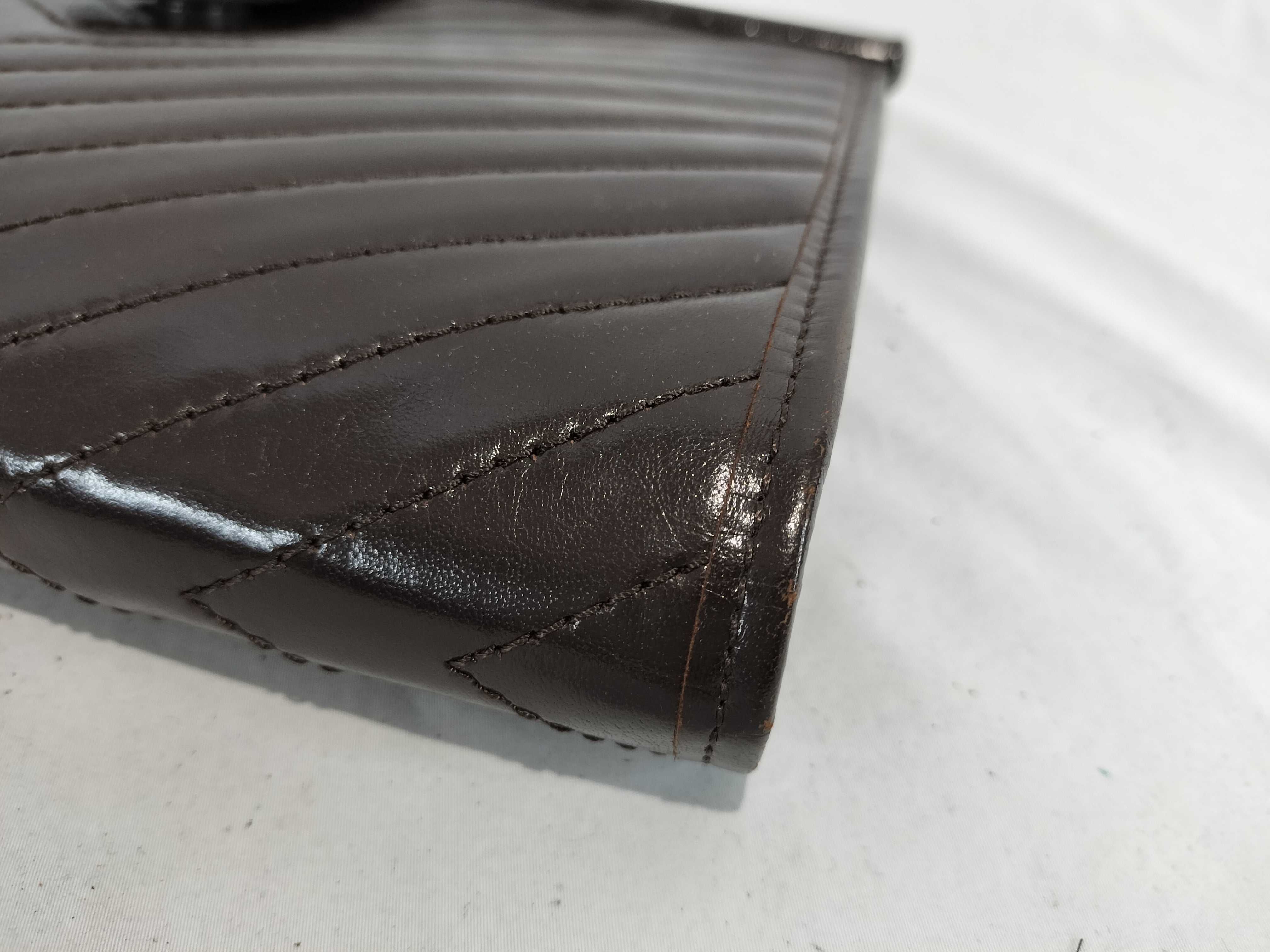 V-stitch Clutch Second Bag — view 4