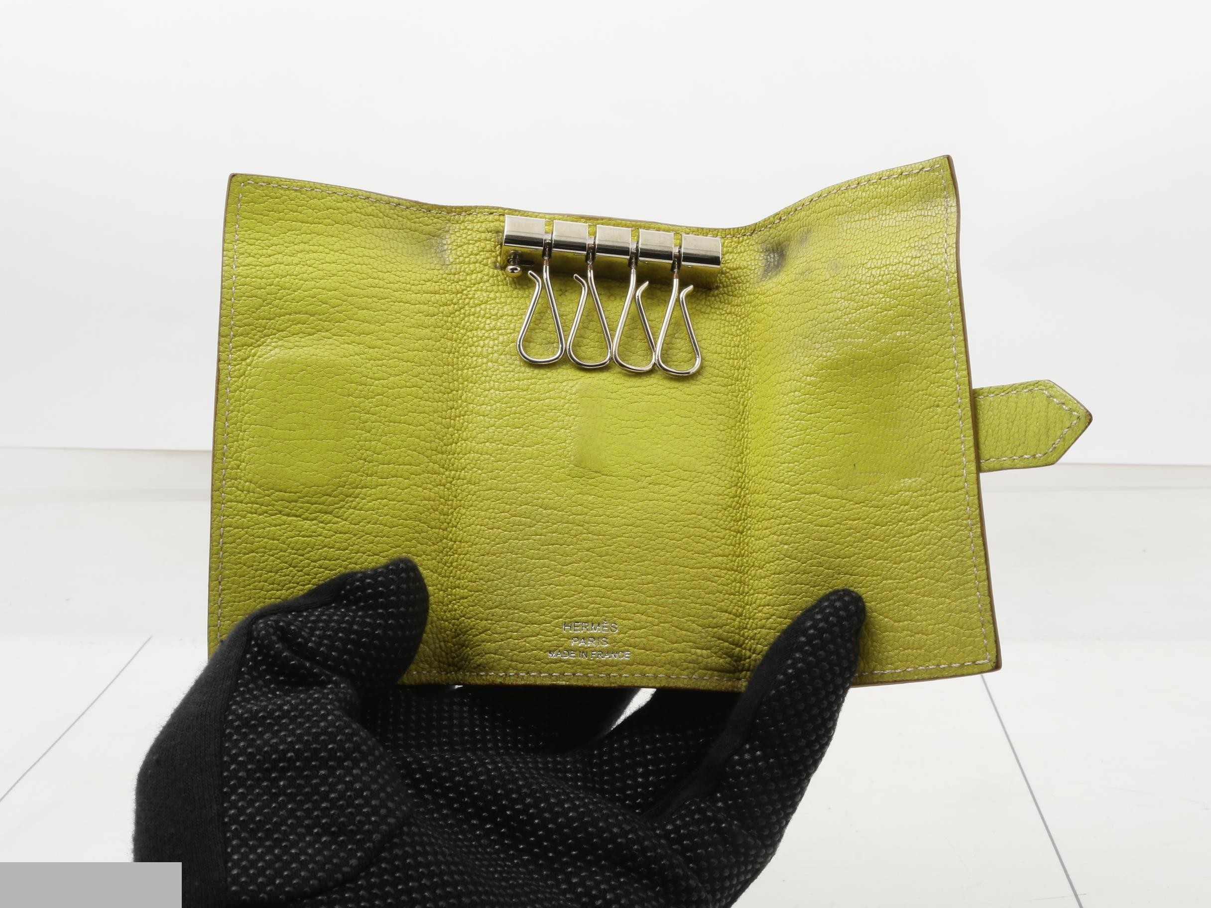 Key case — view 4