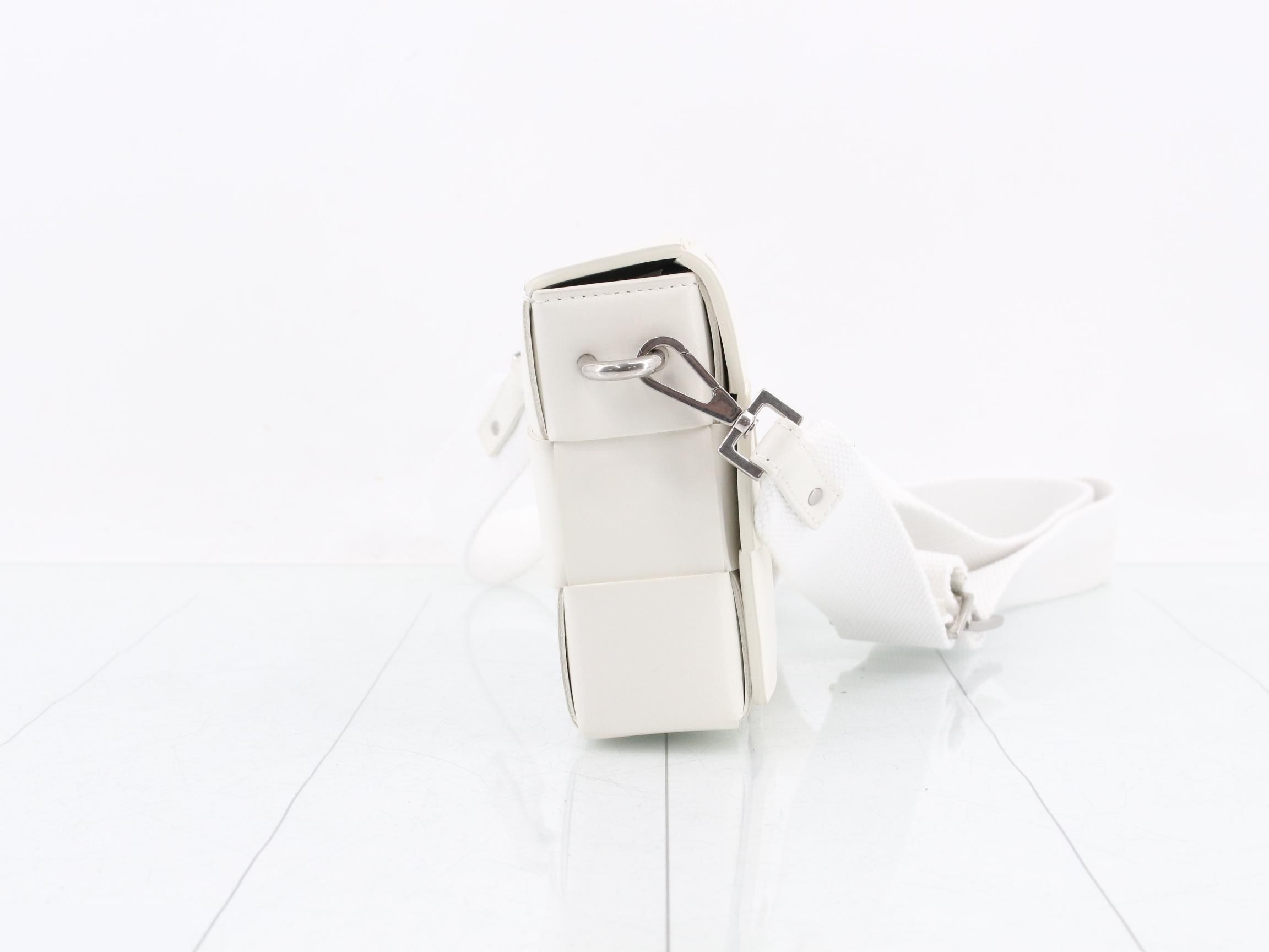 Maxi Intrecciato Cassette Leather Shoulder Bag — view 4