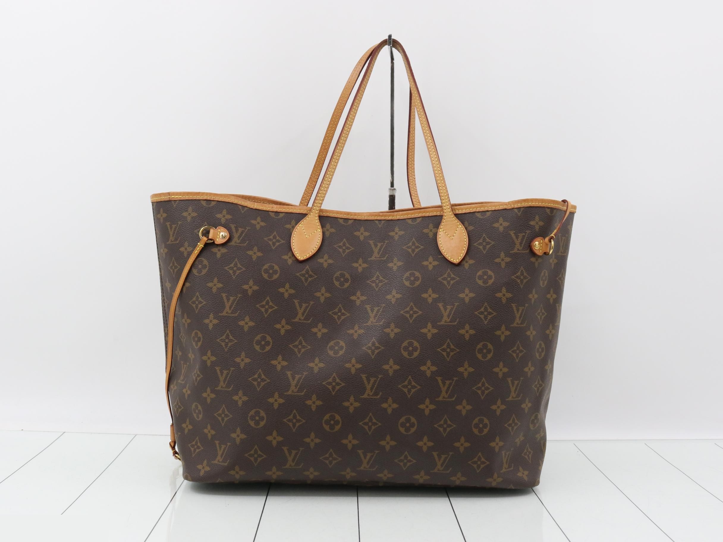 Monogram Neverfull GM Fuchsia Tote Bag with Pouch — view 2