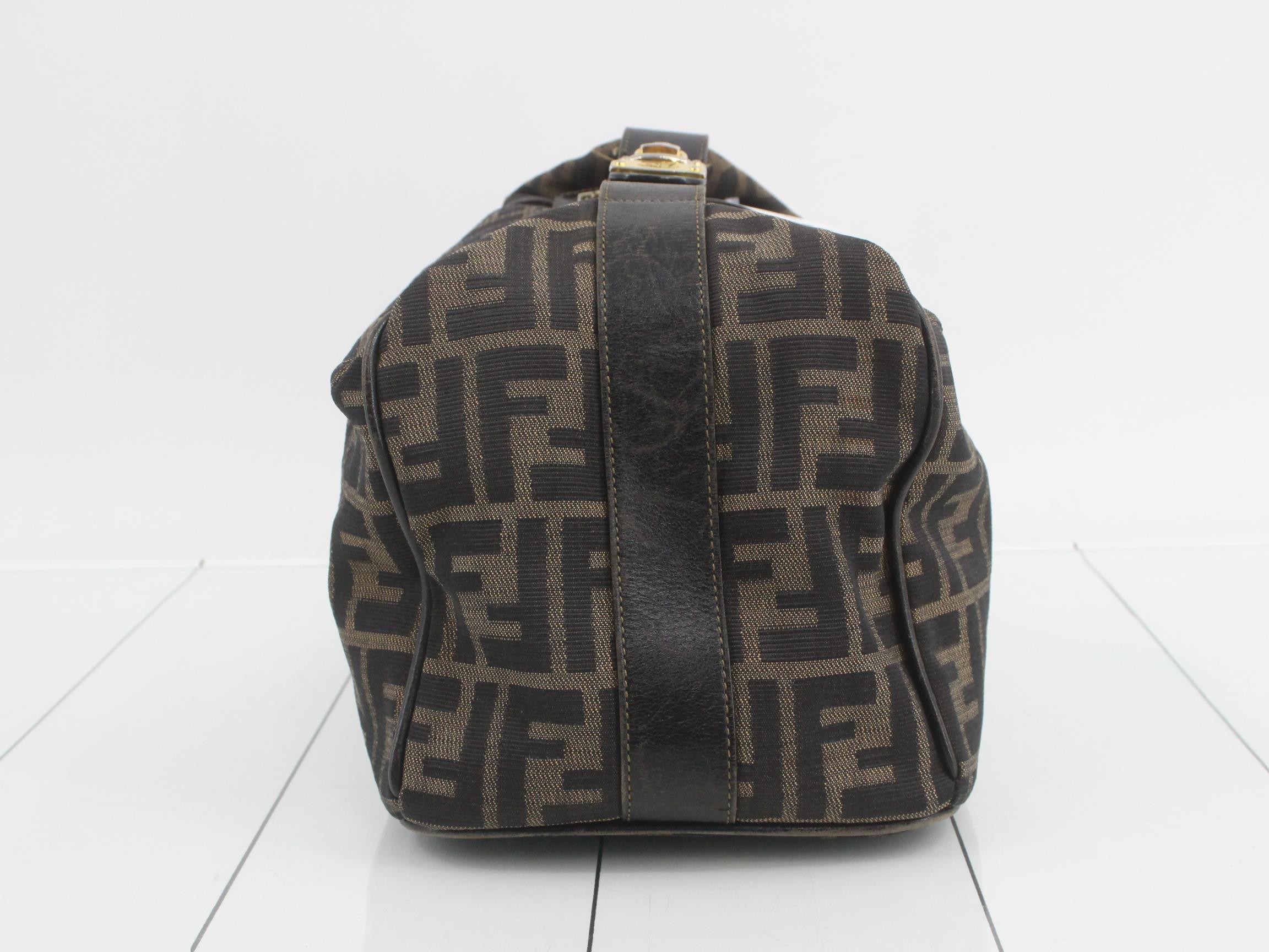 handbag — view 3