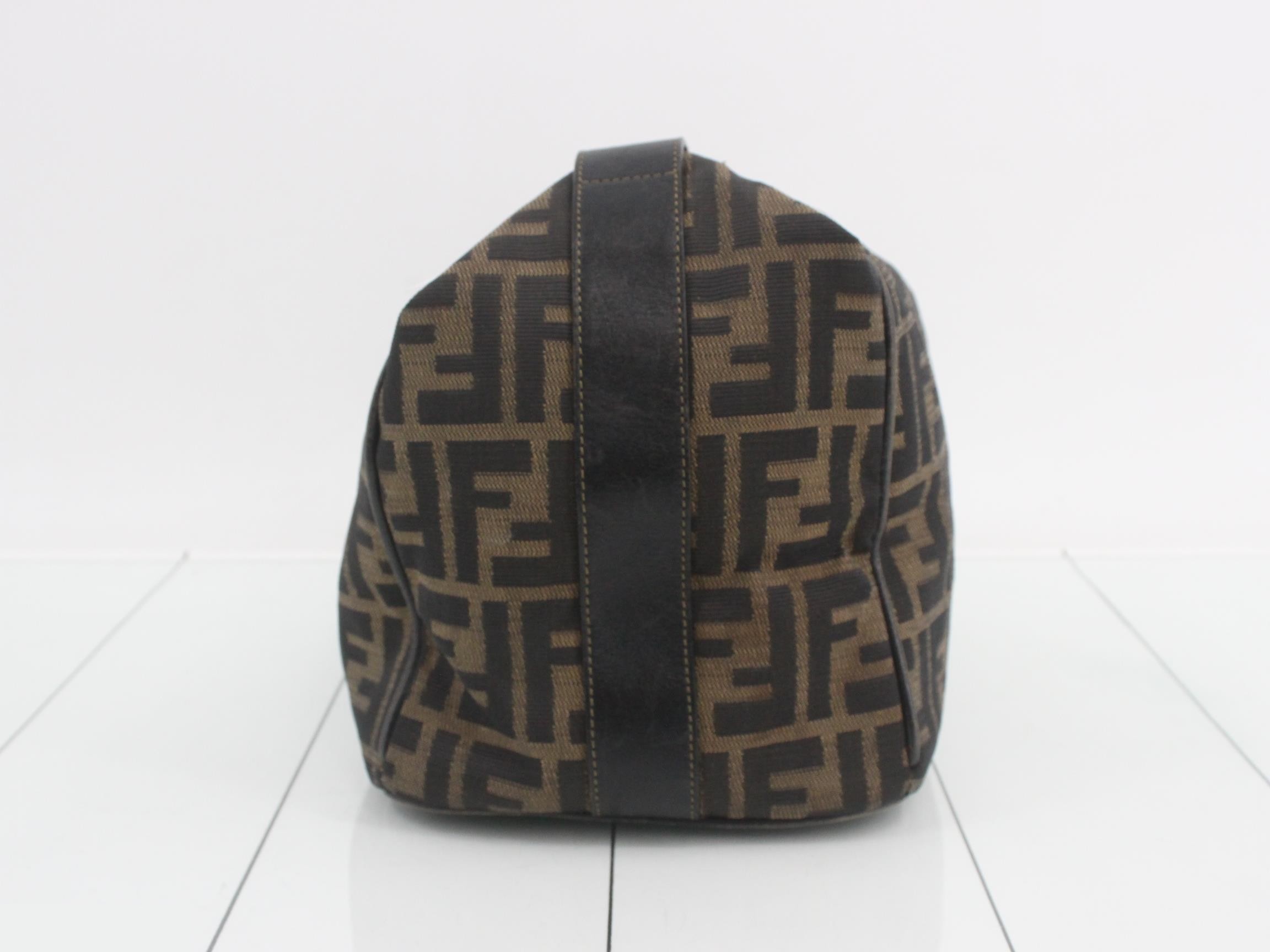 handbag — view 4