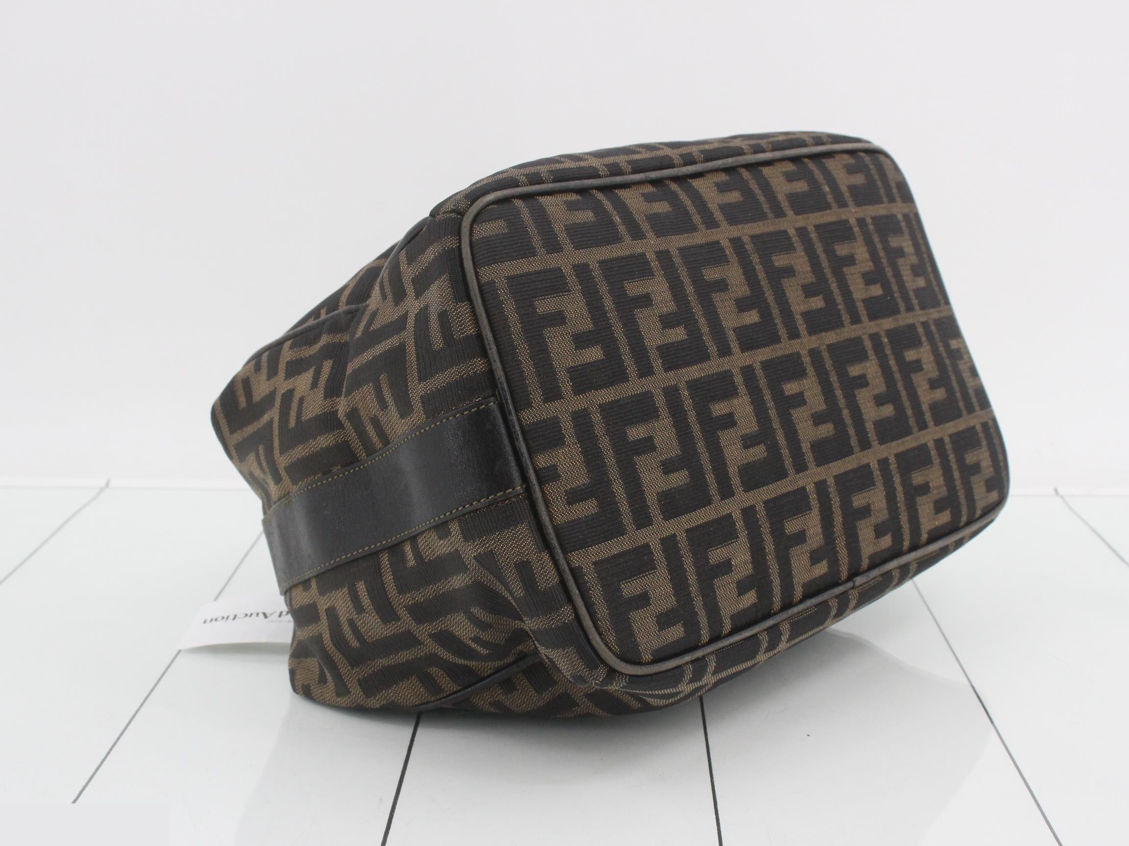 handbag — view 5