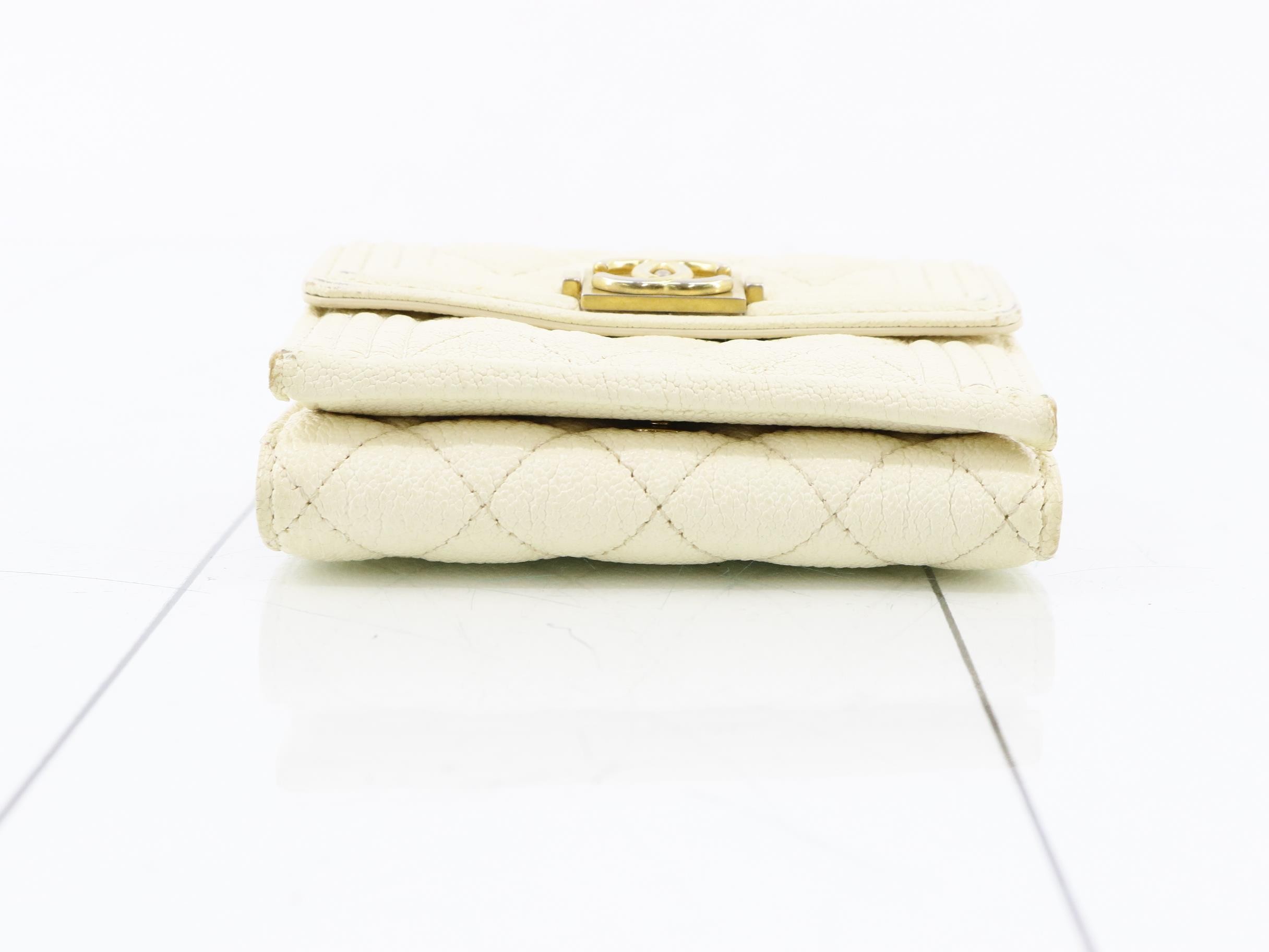 Gold hardware, caviar leather (bags) and wallets — view 3
