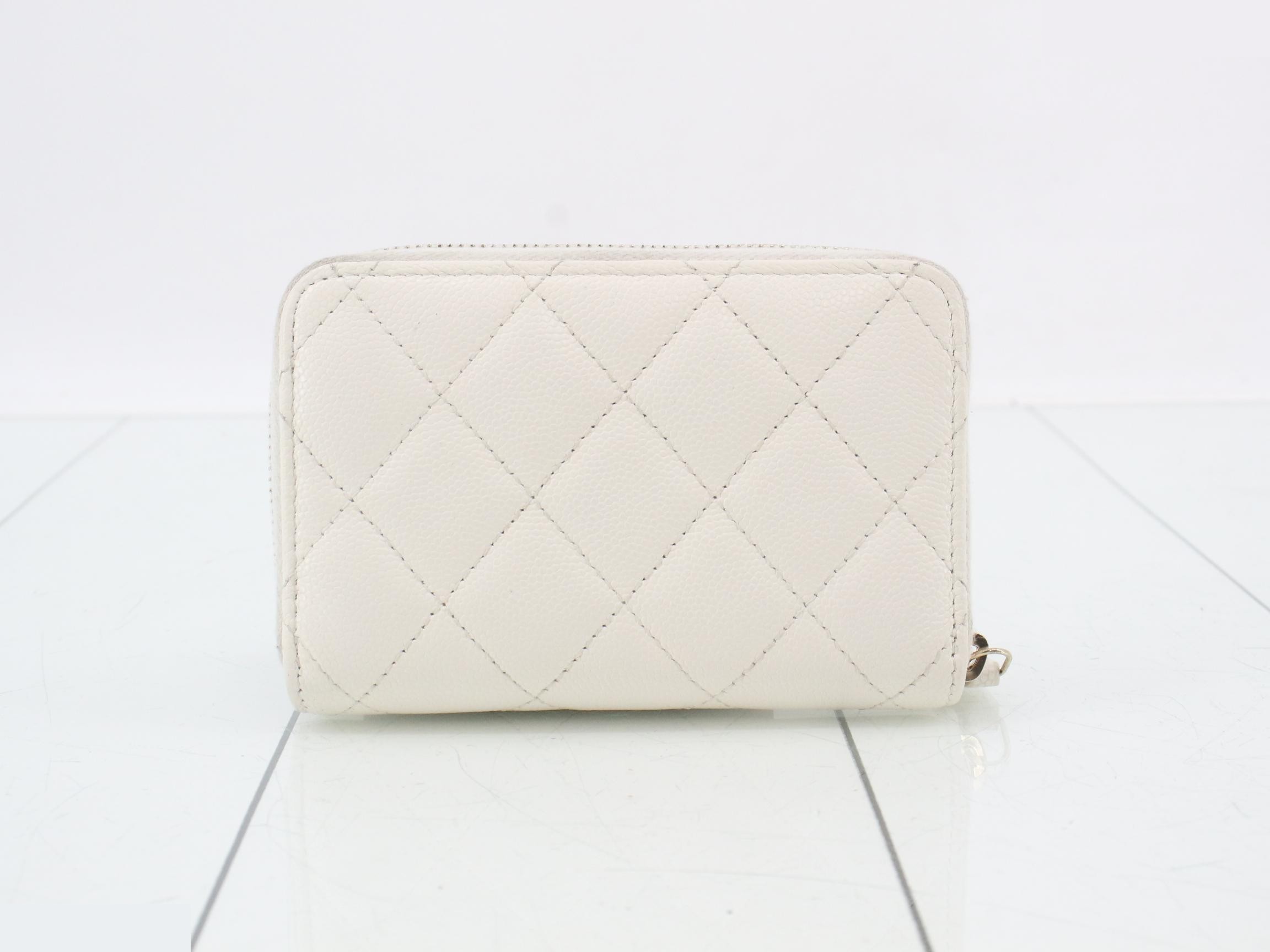 Caviar skin (bag) and coin case — view 2