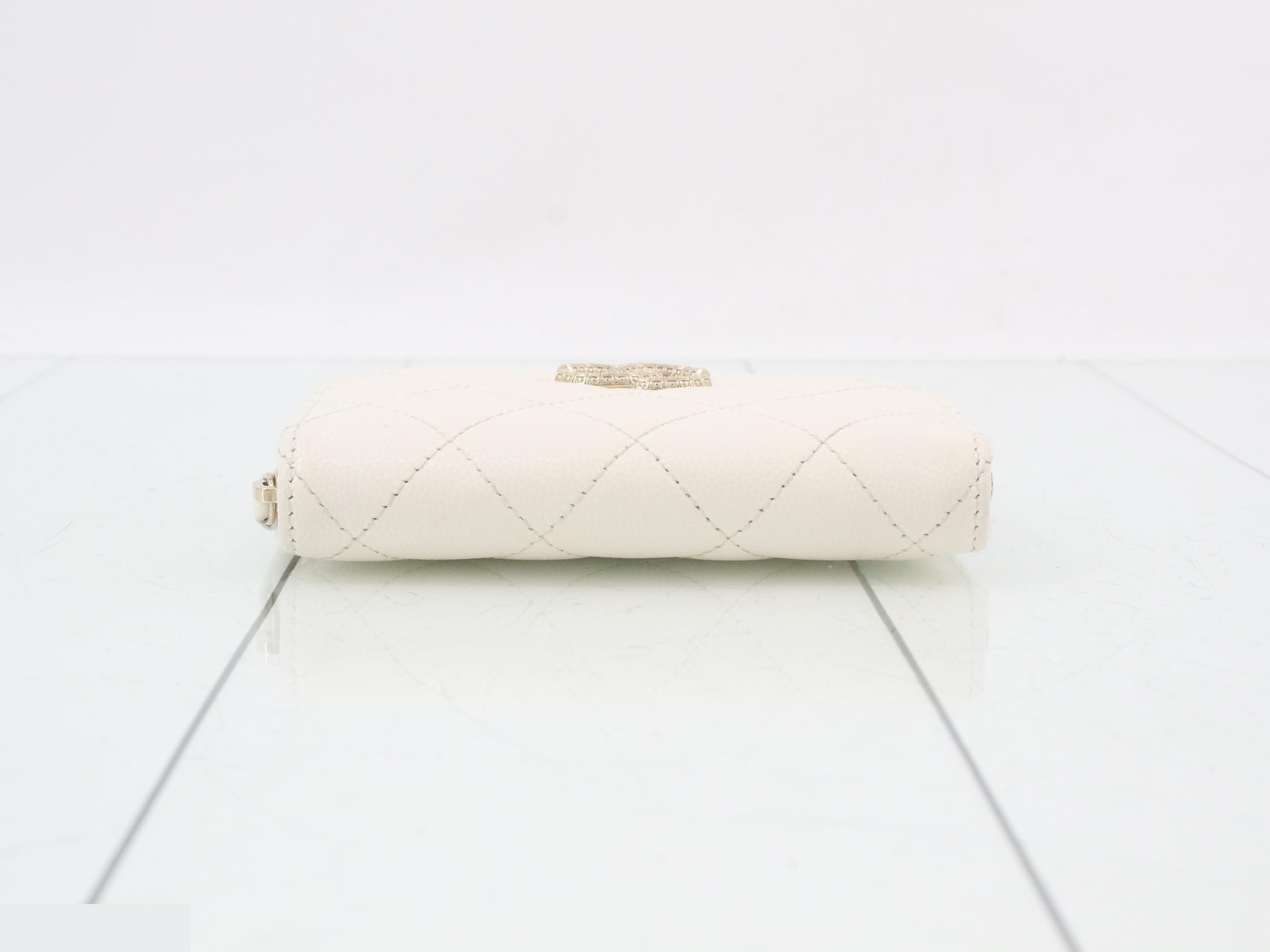 Caviar skin (bag) and coin case — view 3