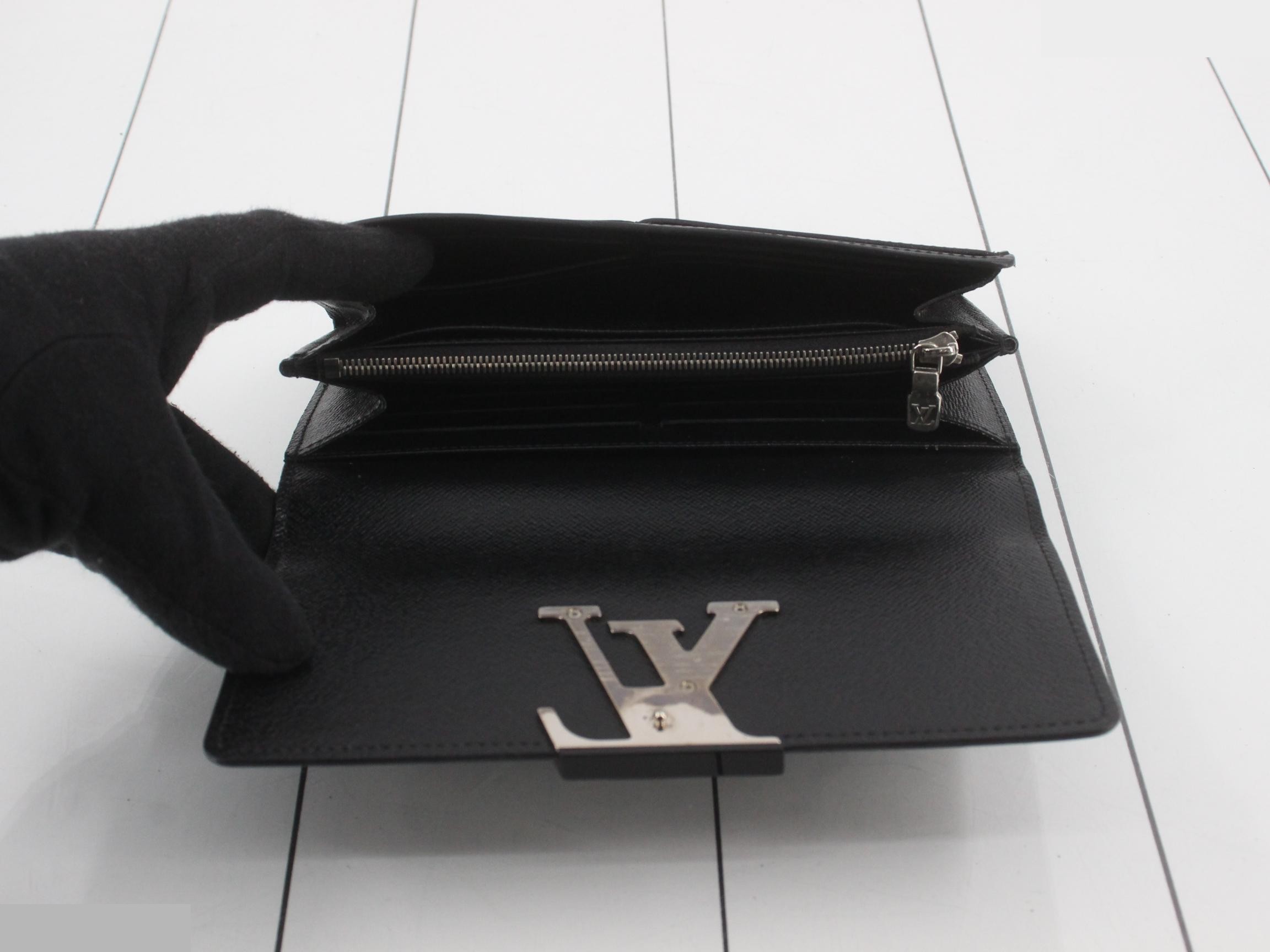 Epi Capucines Long Wallet — view 4