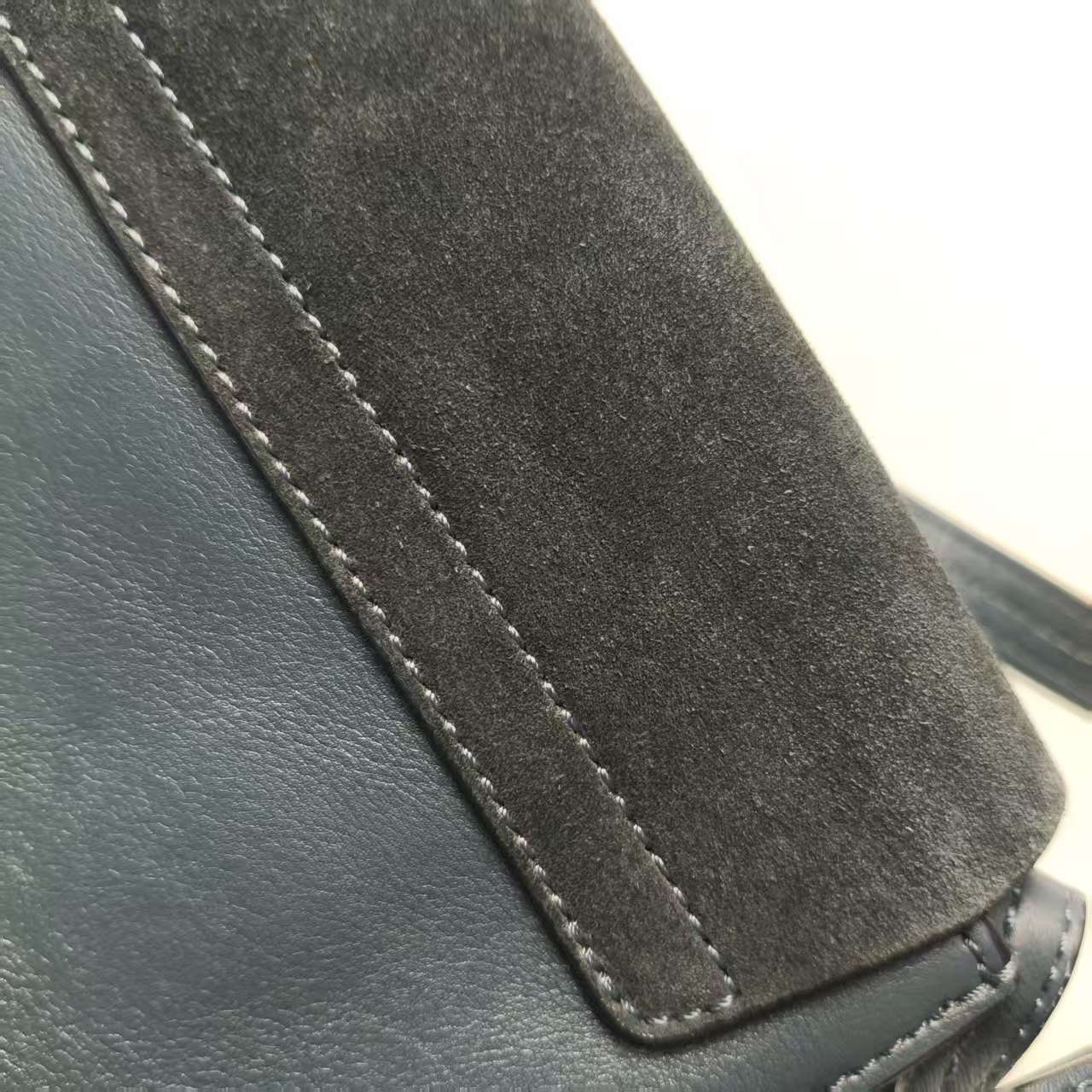 【*Shipped from: China*】Chloe Faye Leather Shoulder Bag — view 11