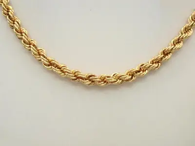Necklace, chain approximately 40cm