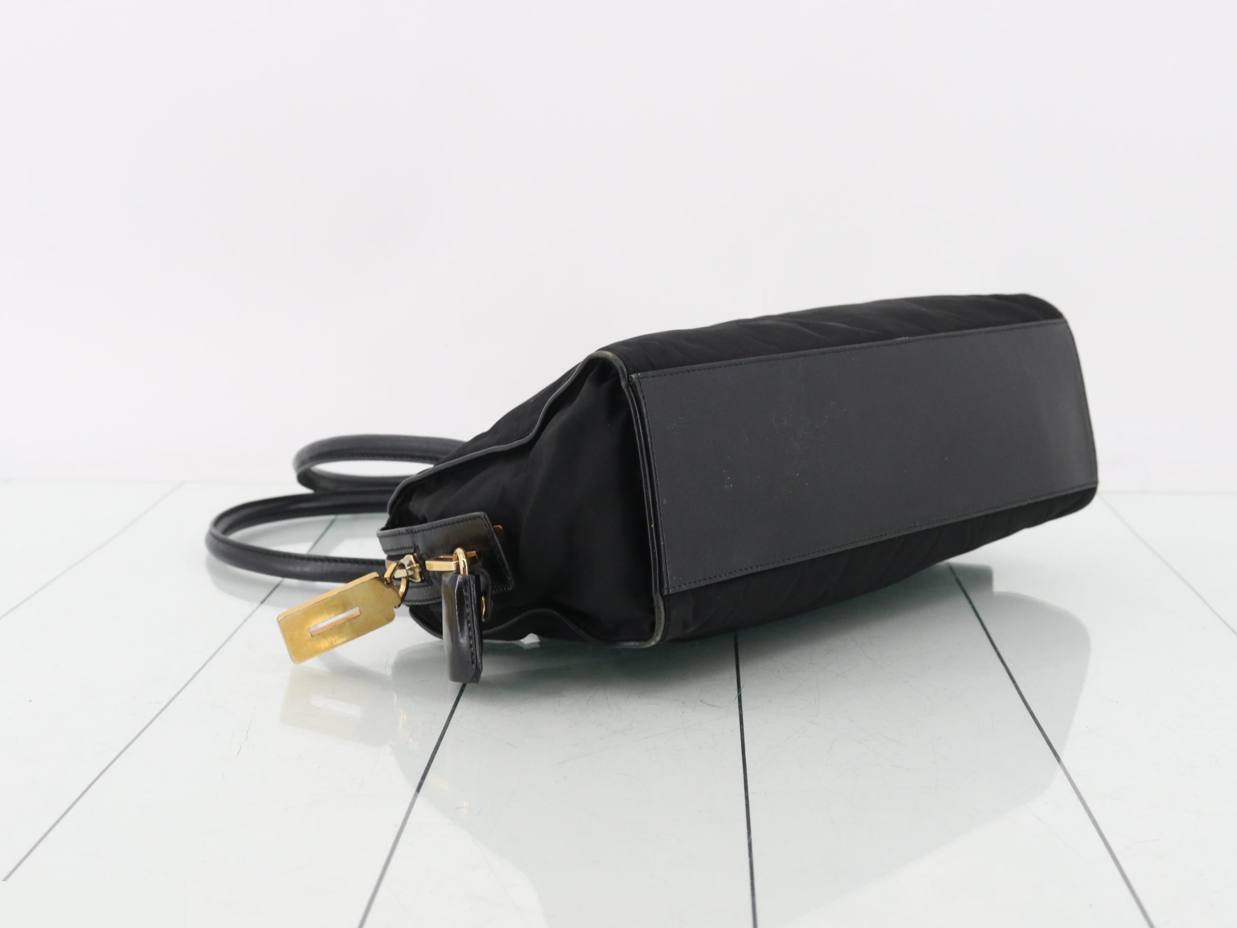 shoulder bag, nylon/leather, black, with padlock. — view 5