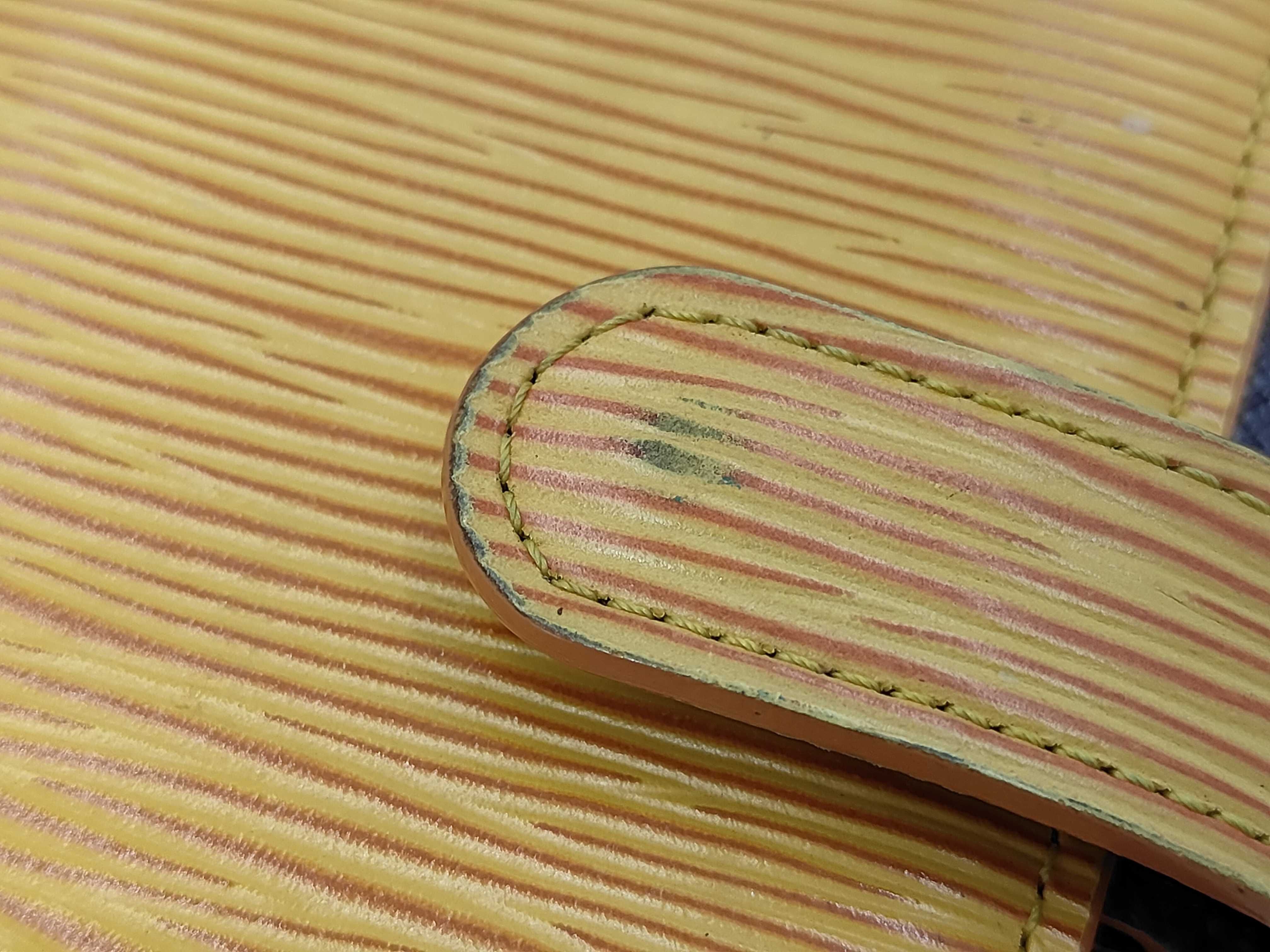 Epi Louis Vuitton Agenda Notebook Cover — view 4