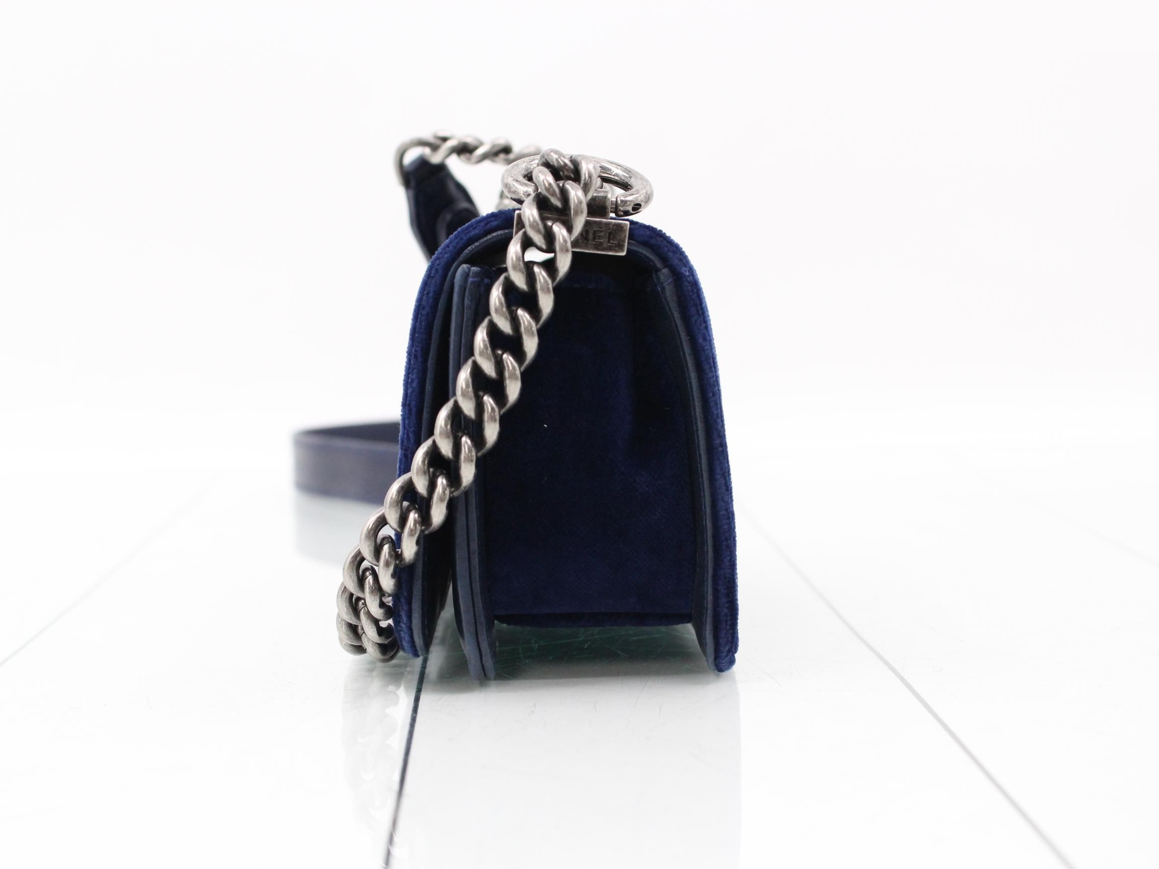 Matelassé (bag) - Shoulder bag — view 3