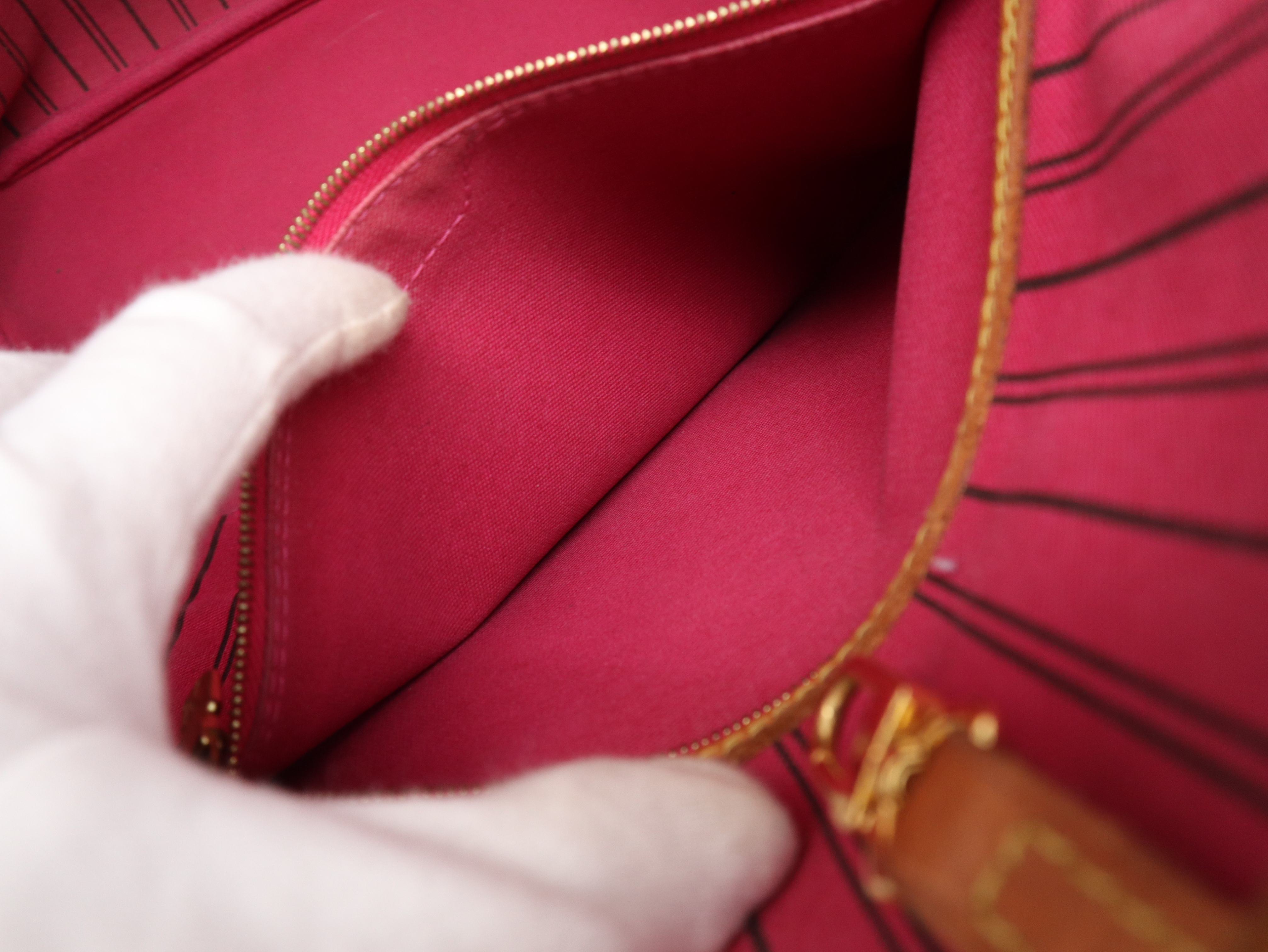 M40156 Monogram Neverfull MM (Old Model) Tote Bag — view 11