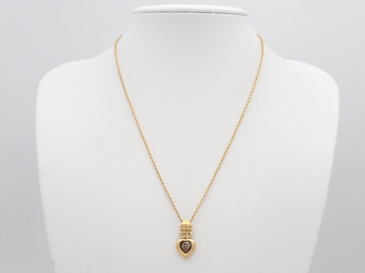 necklace — view 3
