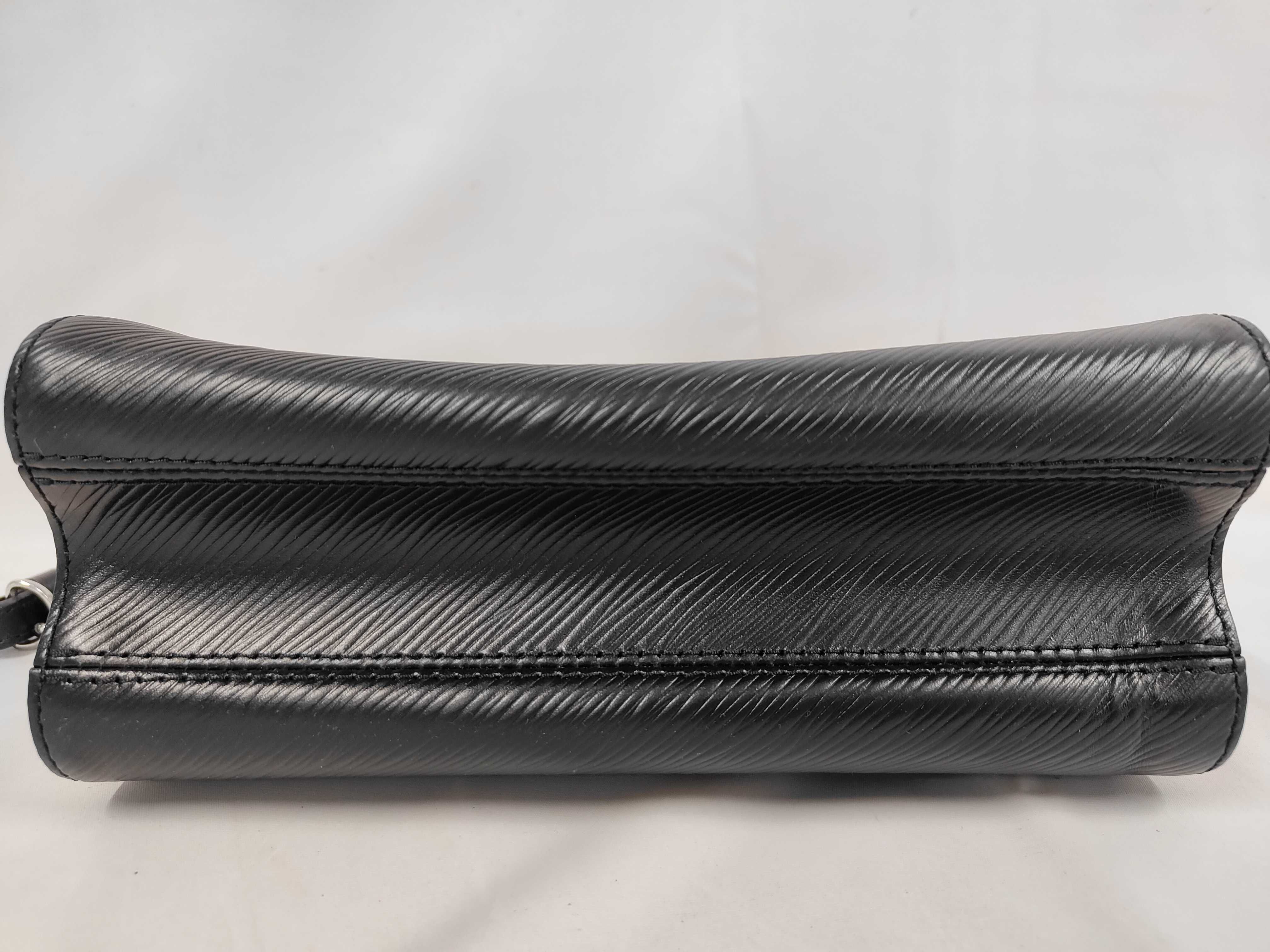 Twist MM Shoulder Bag M53801 — view 4