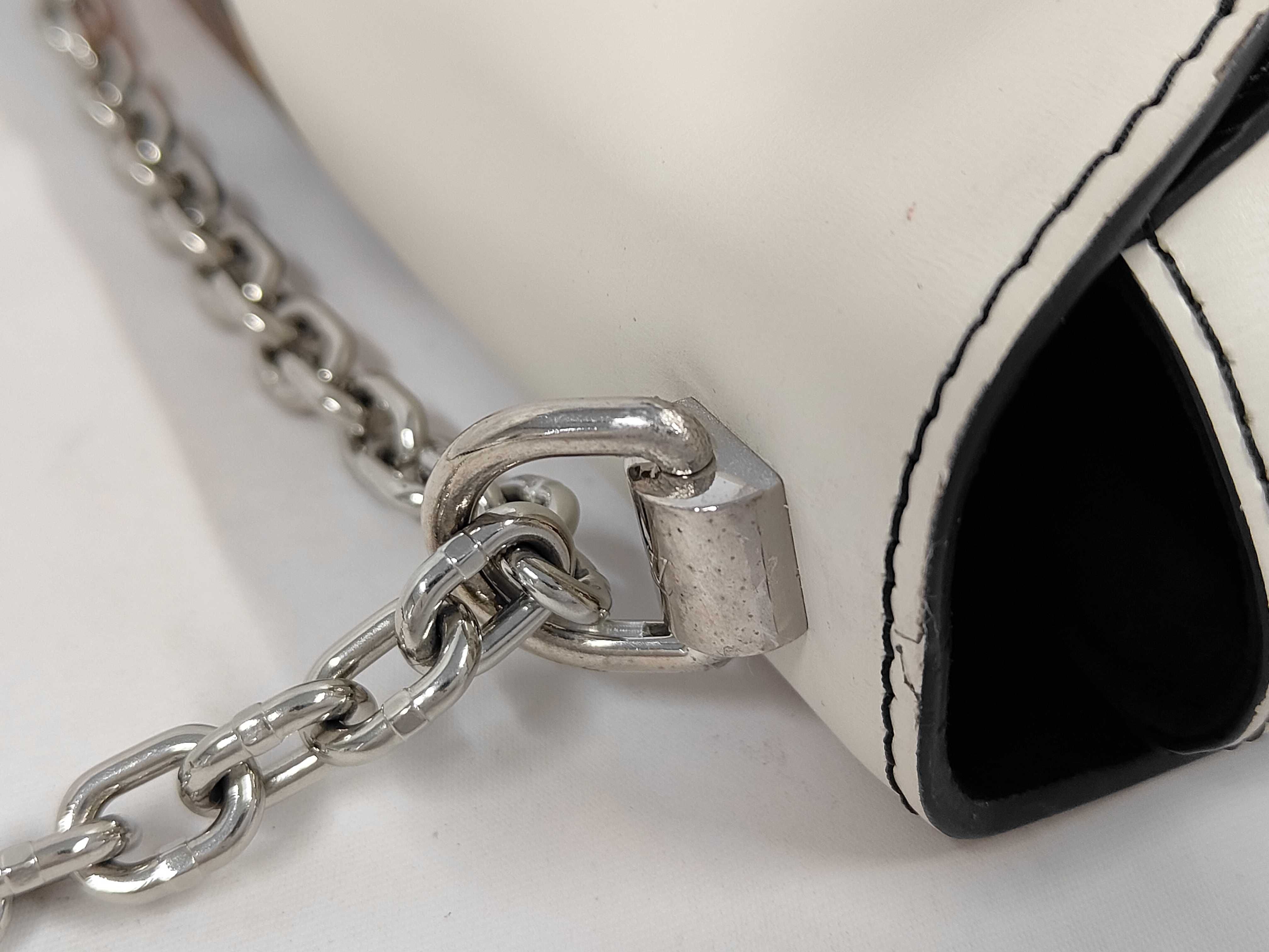 Twist MM Shoulder Bag M53801 — view 6