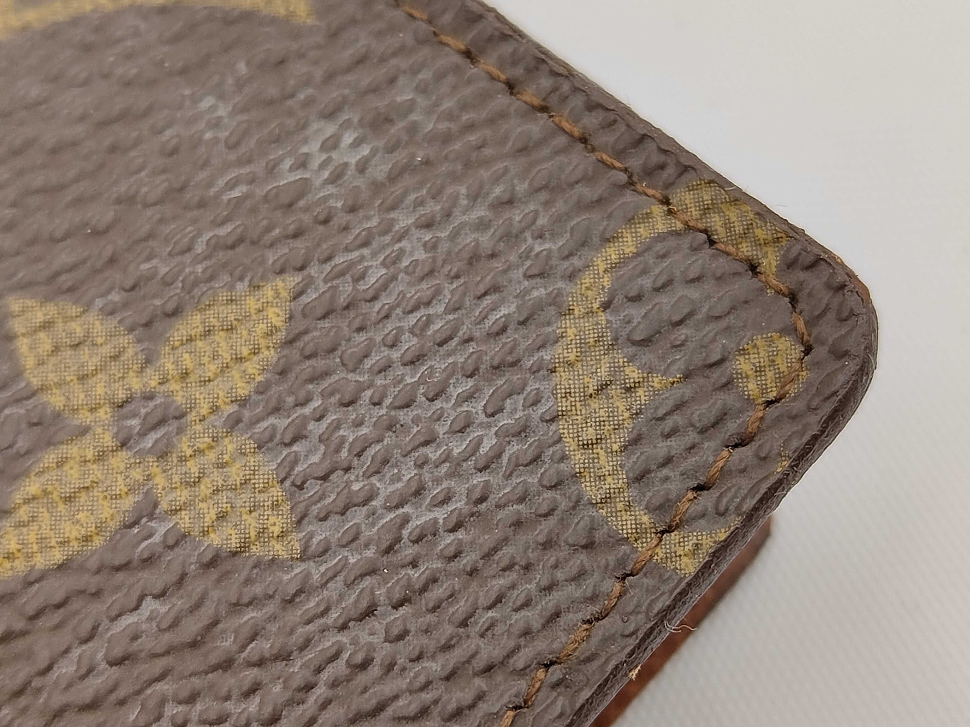 Billfold — view 8