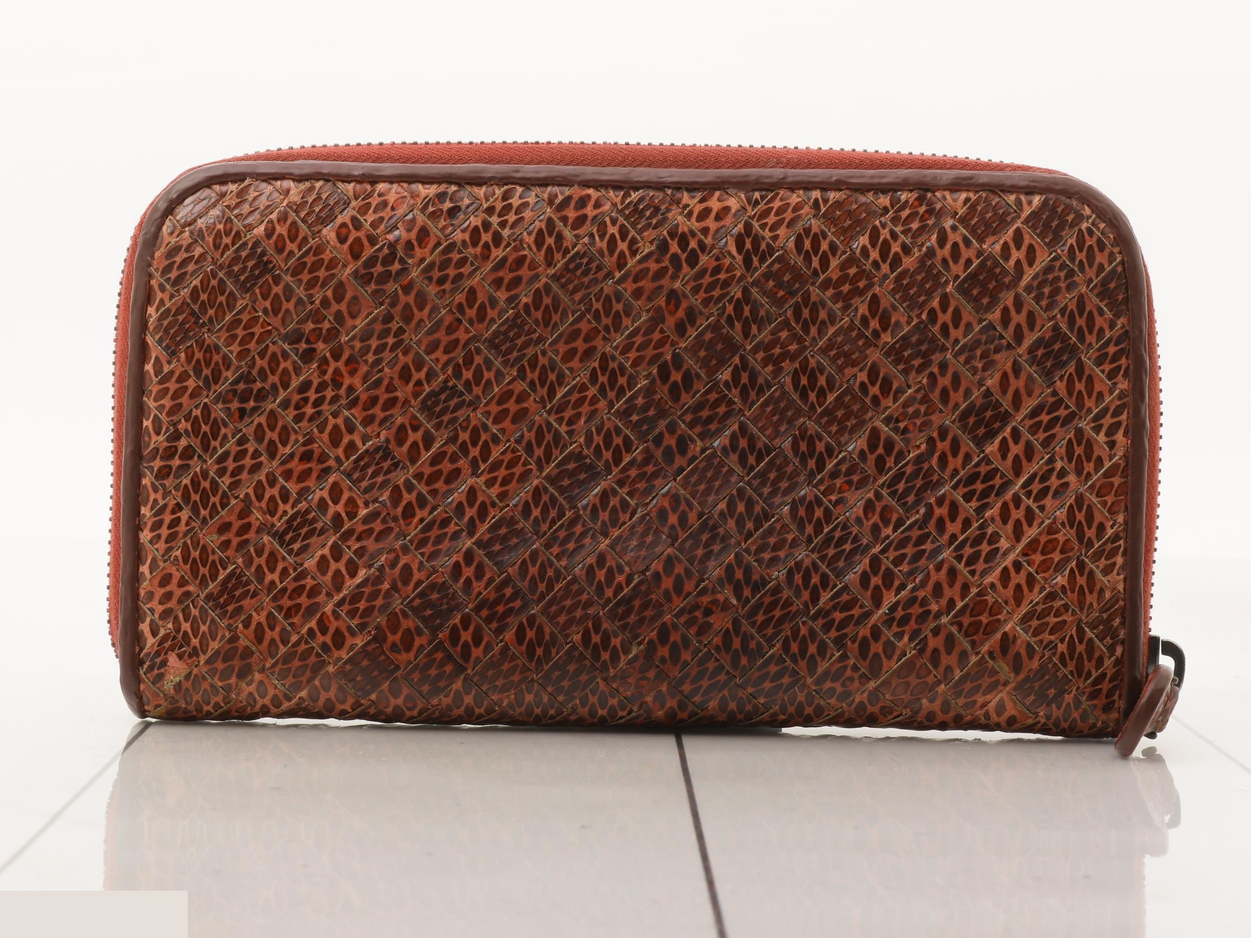 Intrecciato Round Zip Wallet — view 2