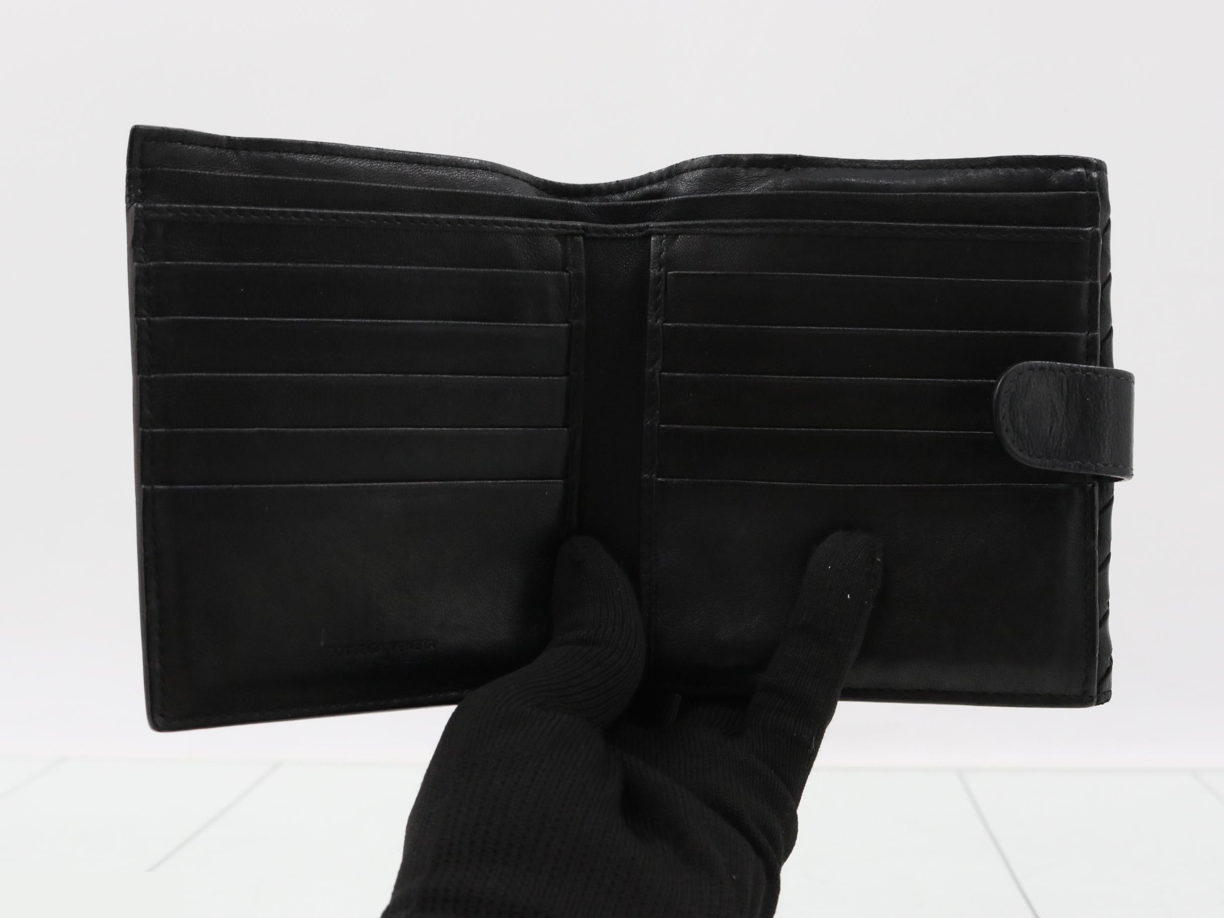 163240 Intrecciato Double Snap Closure Bi-fold Wallet Leather Black — view 4