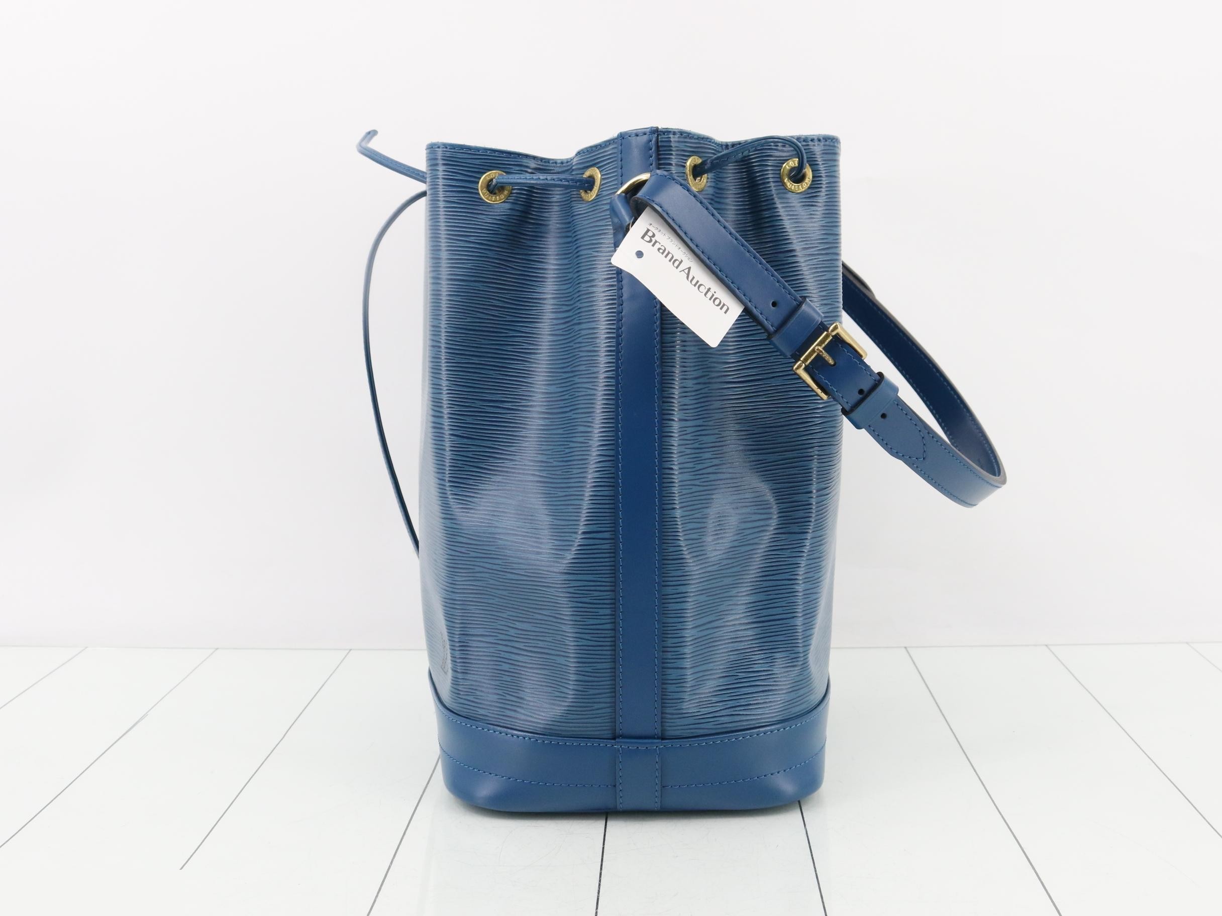 M44005 Noe Shoulder Bag — view 3
