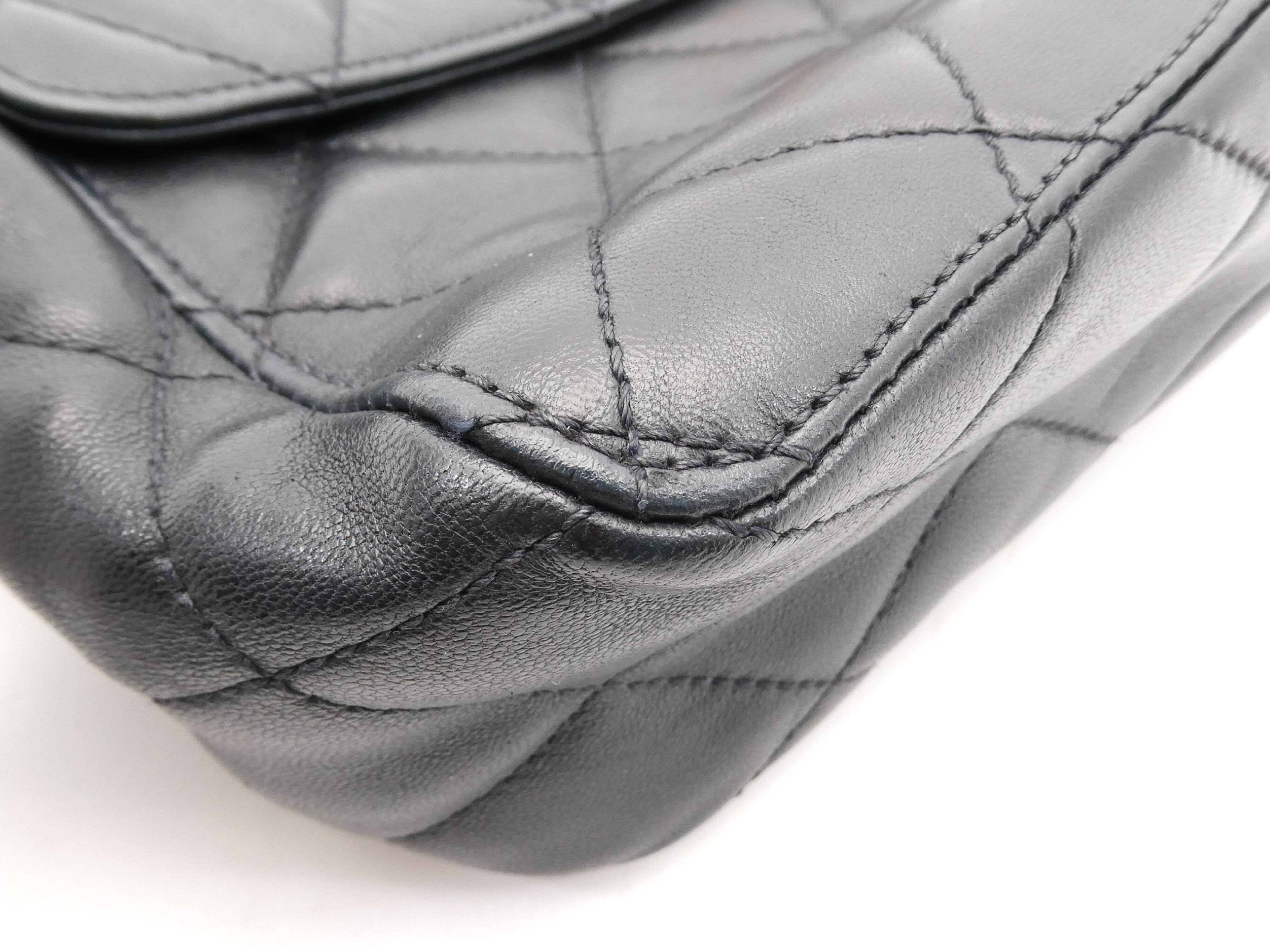 Matelassé Coco Mark Turnlock Shoulder Bag — view 10