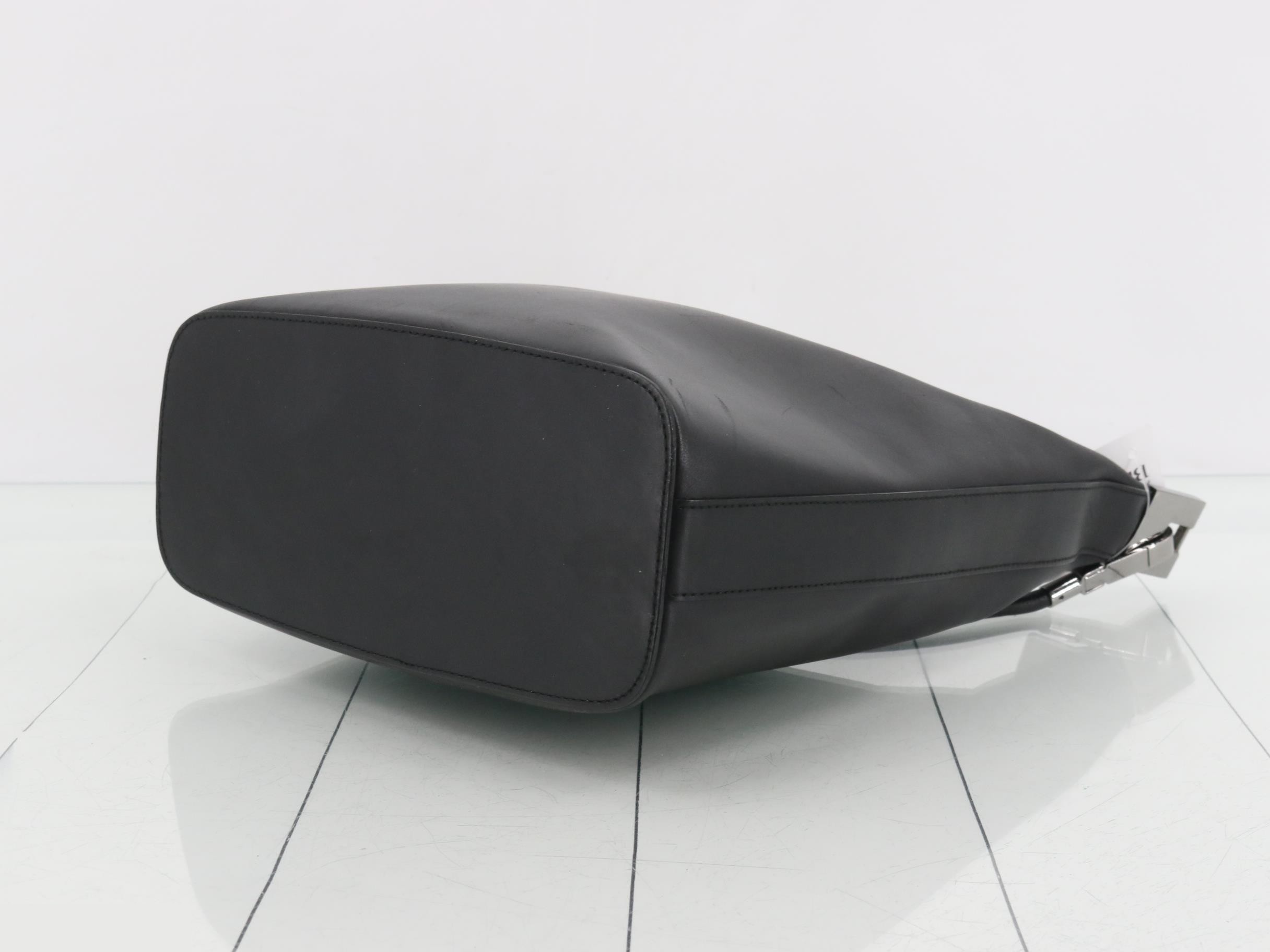 Leather one-shoulder bag — view 6