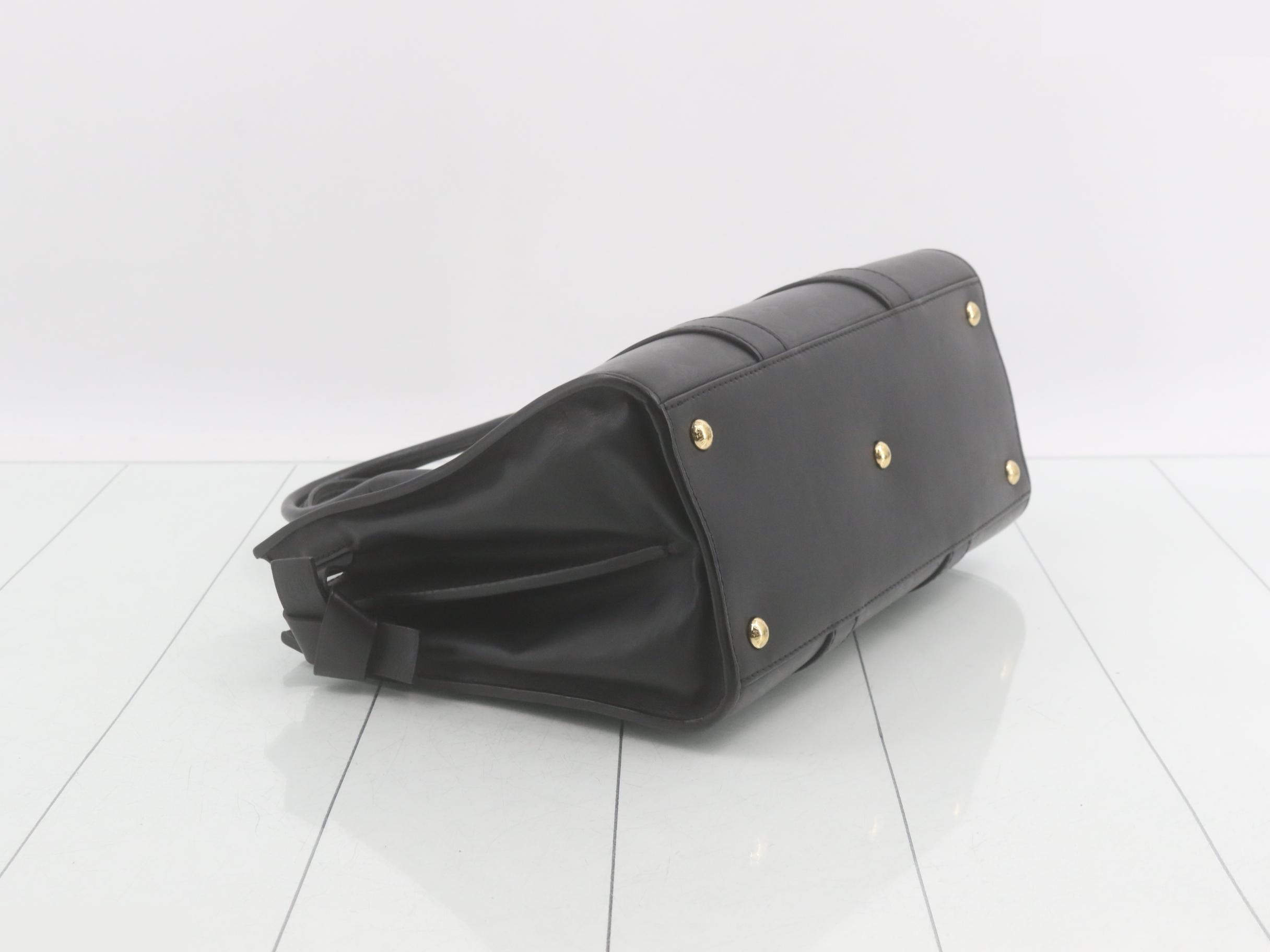Very Tote MM Handbag — view 5
