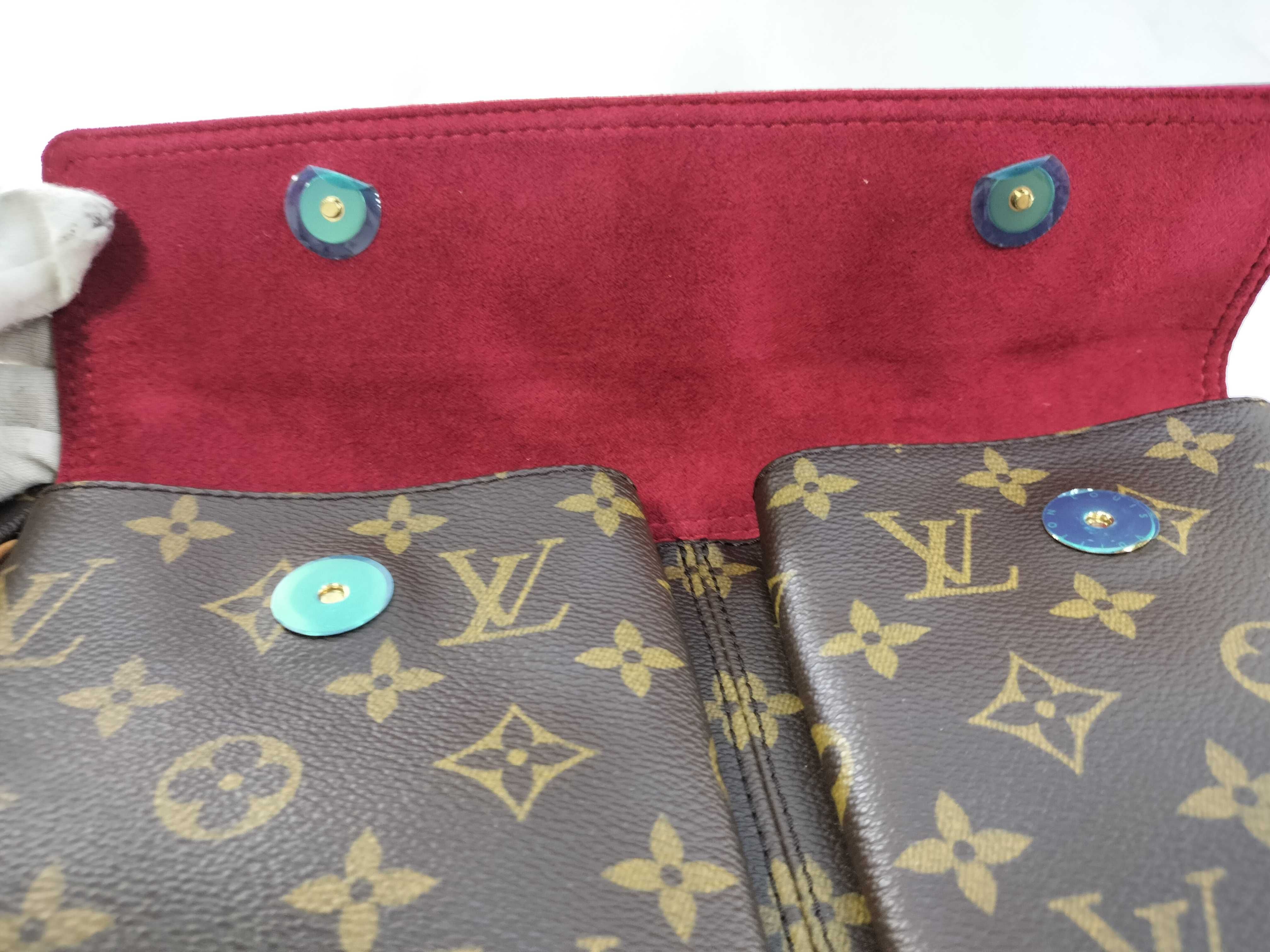 Monogram M51163 Viva-Cite GM Shoulder Bag — view 9