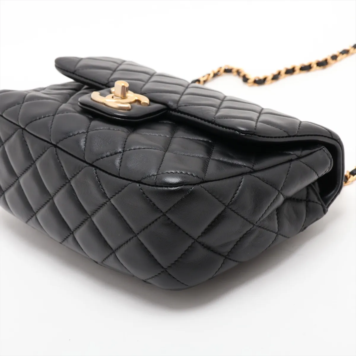 [Individually packaged] Chanel Matelassé Lambskin Single Flap Single Chain Bag, Black with Gold Hardware, J42G43L5, Random Plate — view 3