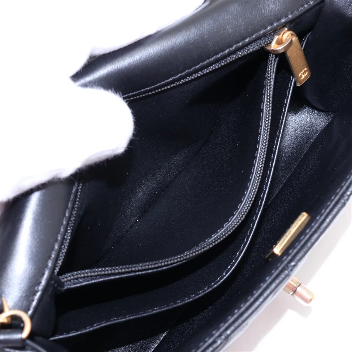 [Individually packaged] Chanel Matelassé Lambskin Single Flap Single Chain Bag, Black with Gold Hardware, J42G43L5, Random Plate — view 7