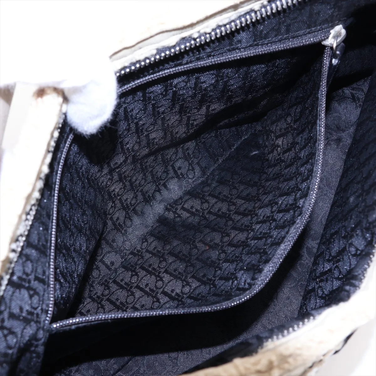 Corset Sheepskin x Nylon Handbag, Beige x Black, No Zipper Pull — view 8