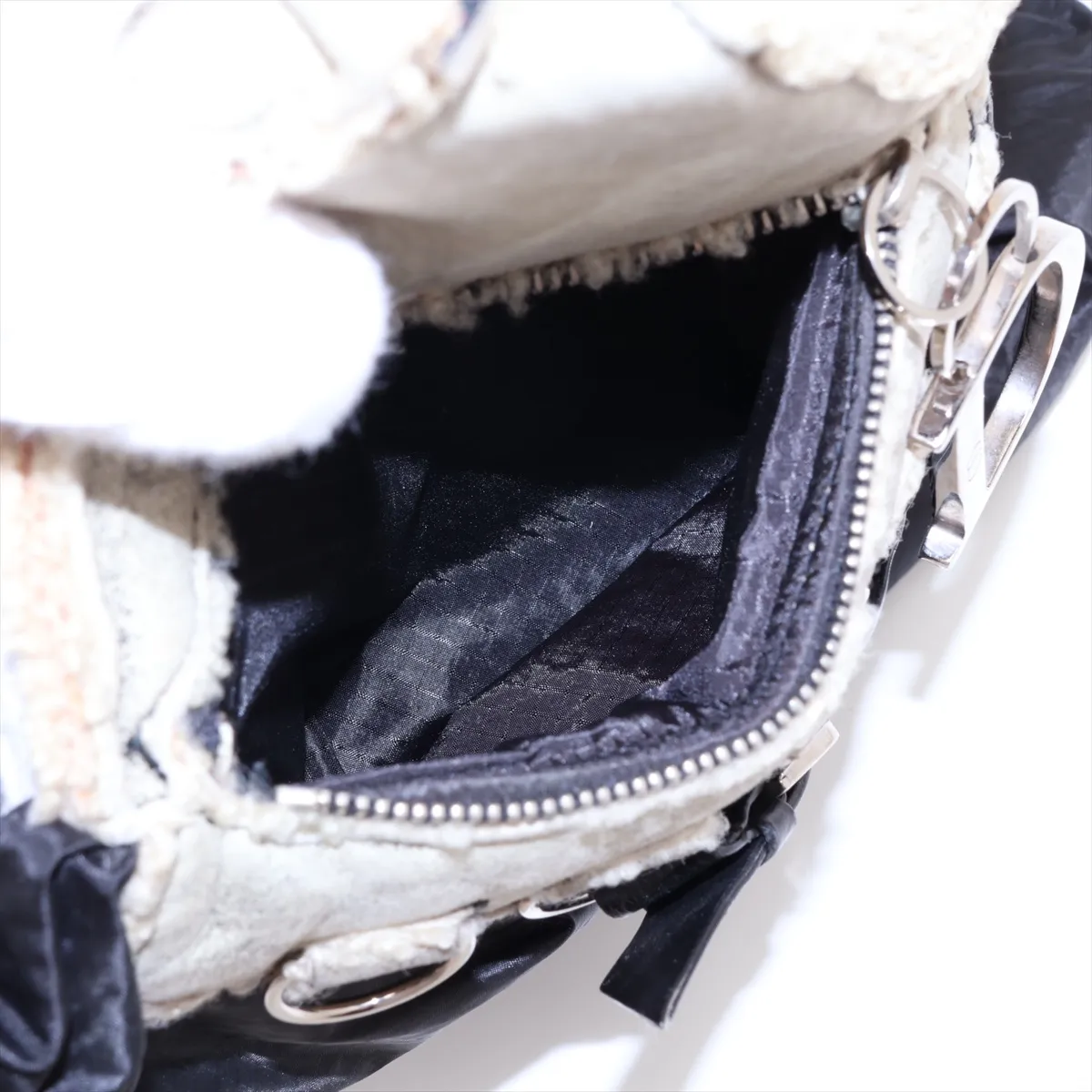 Corset Sheepskin x Nylon Handbag, Beige x Black, No Zipper Pull — view 10