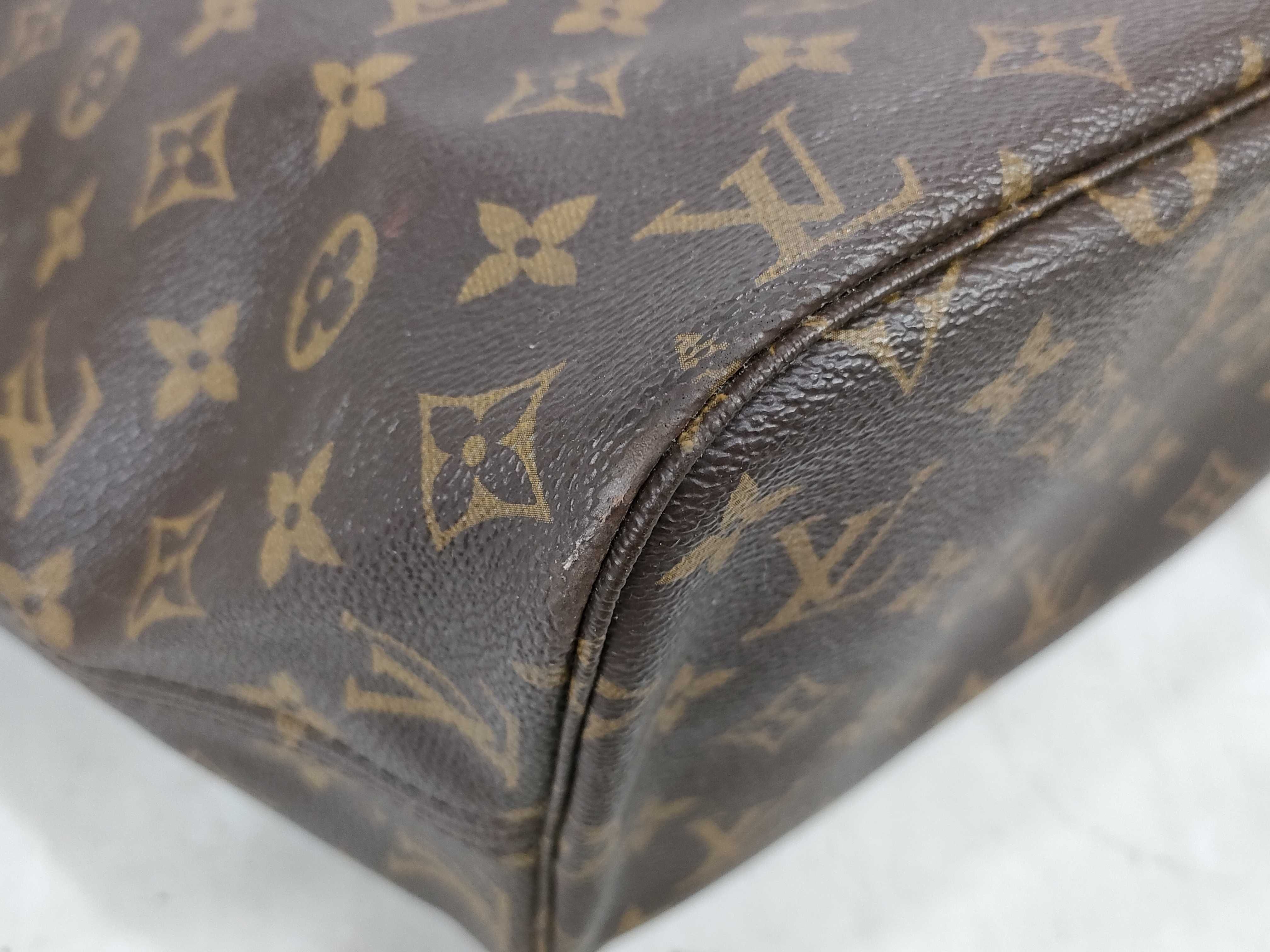 Monogram Neverfull MM Tote Bag — view 7
