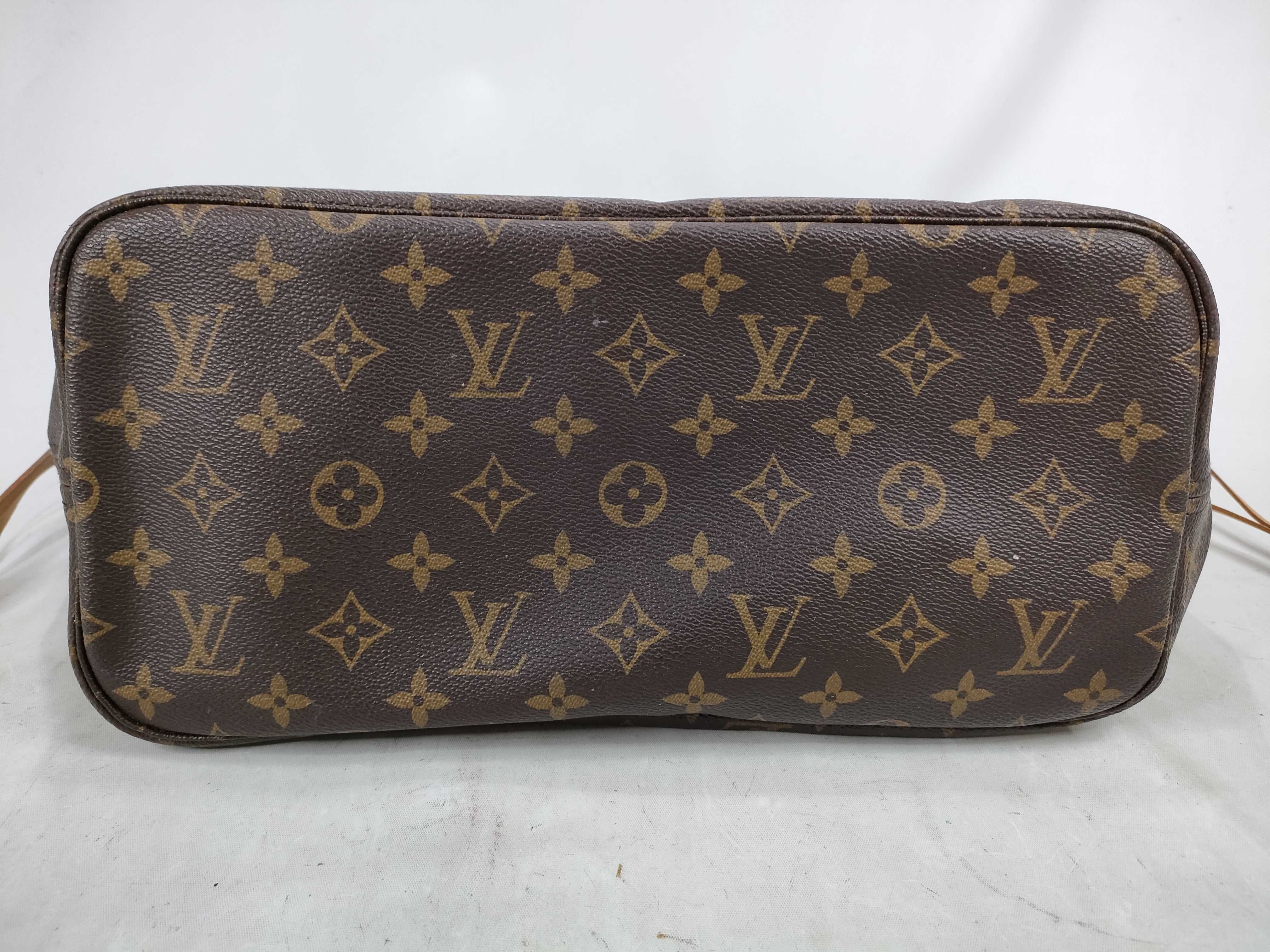 Monogram Neverfull MM Tote Bag — view 8