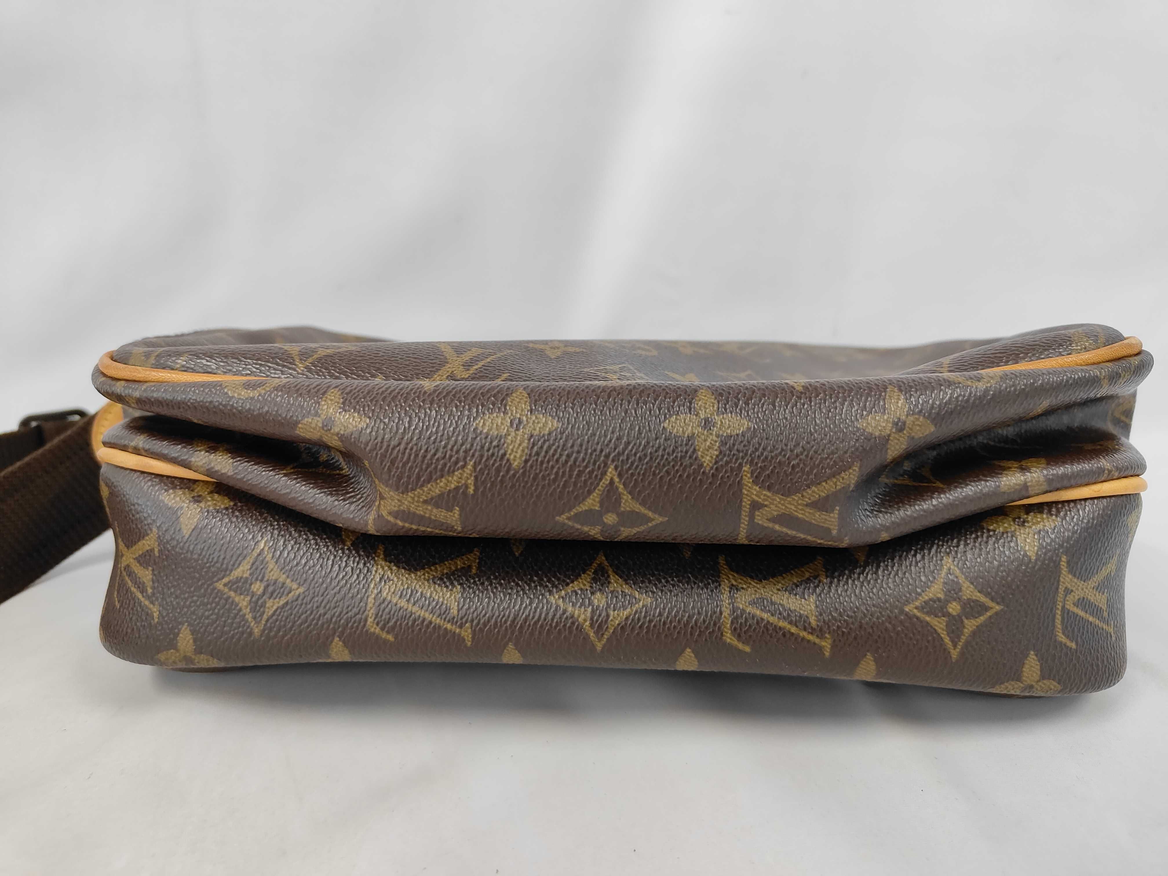 Monogram LV Monogram Reporter PM Shoulder Bag M45254 Shoulder Bag — view 4
