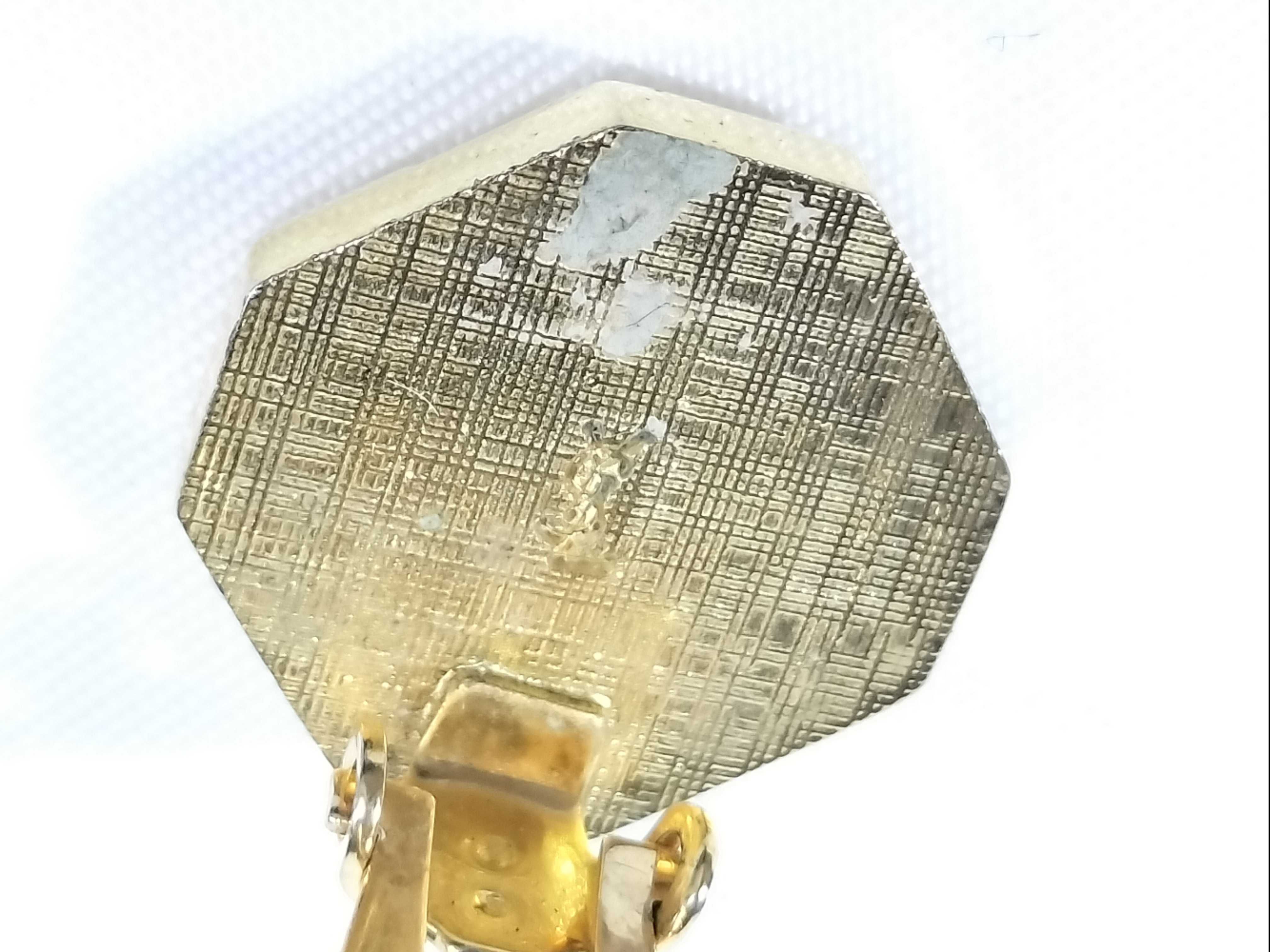 Earrings and other accessories — view 6