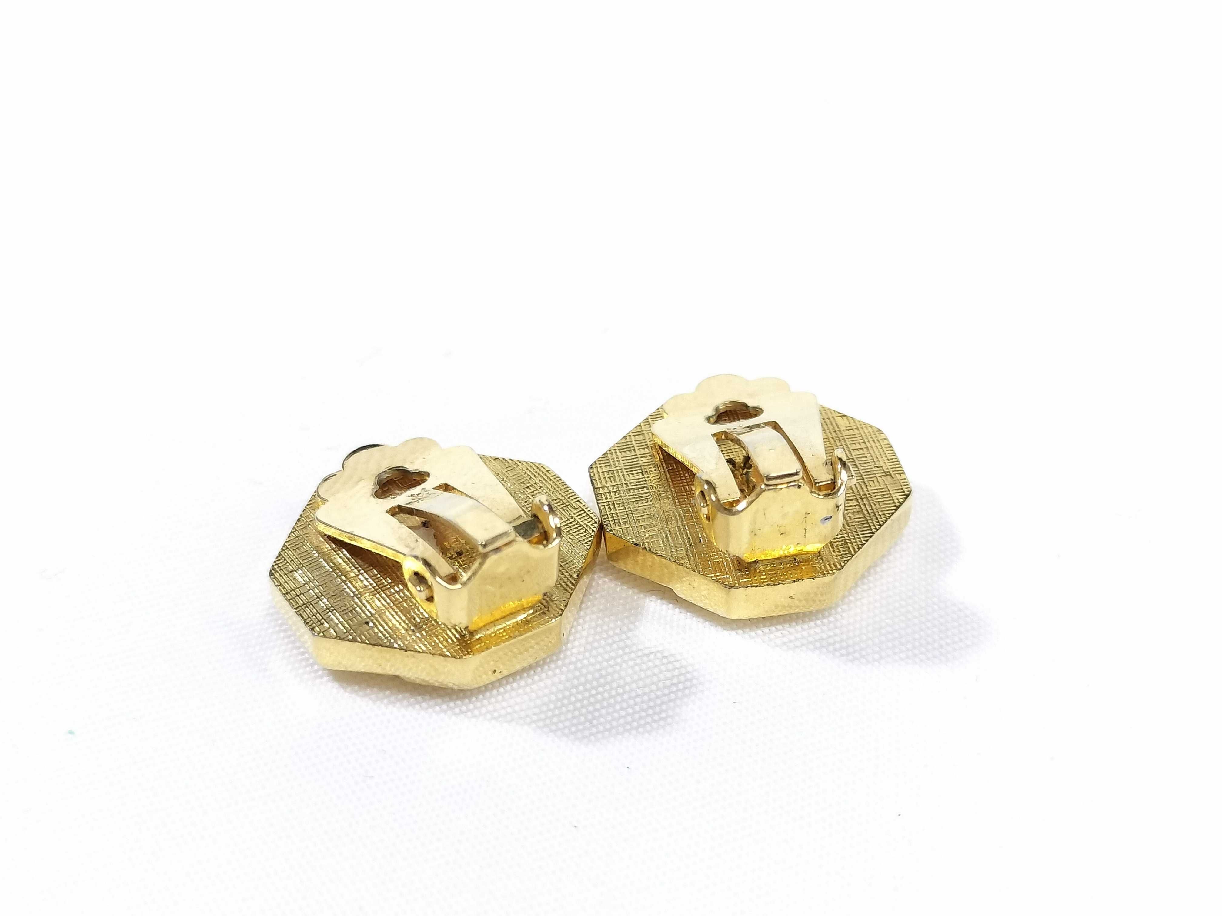 Earrings and other accessories — view 8