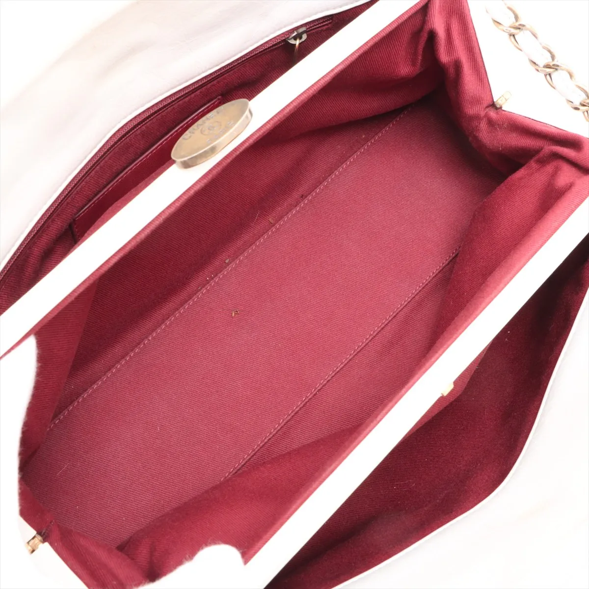 Mademoiselle Vintage Calf Chain Shoulder Bag Bowling Bag White Gold Hardware 16440945 16th Series — view 9
