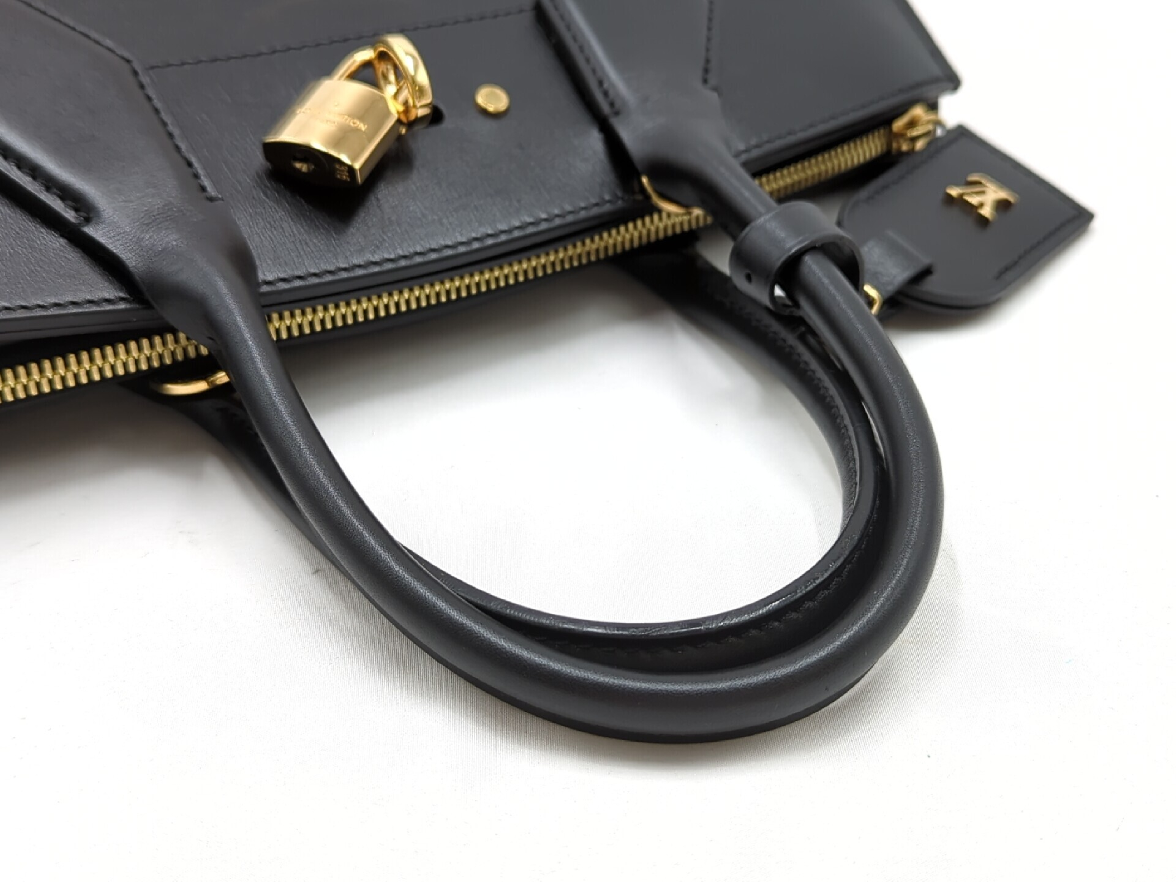 Calfskin City Steamer Shoulder Bag — view 6