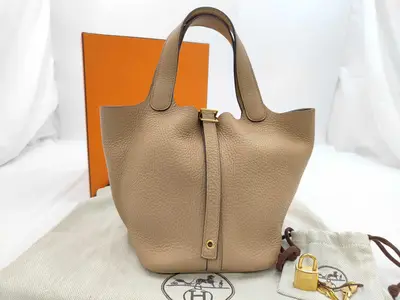Picotin Lock PM Beige Silver Hardware Clemence Calfskin Handbag (Z Stamp)