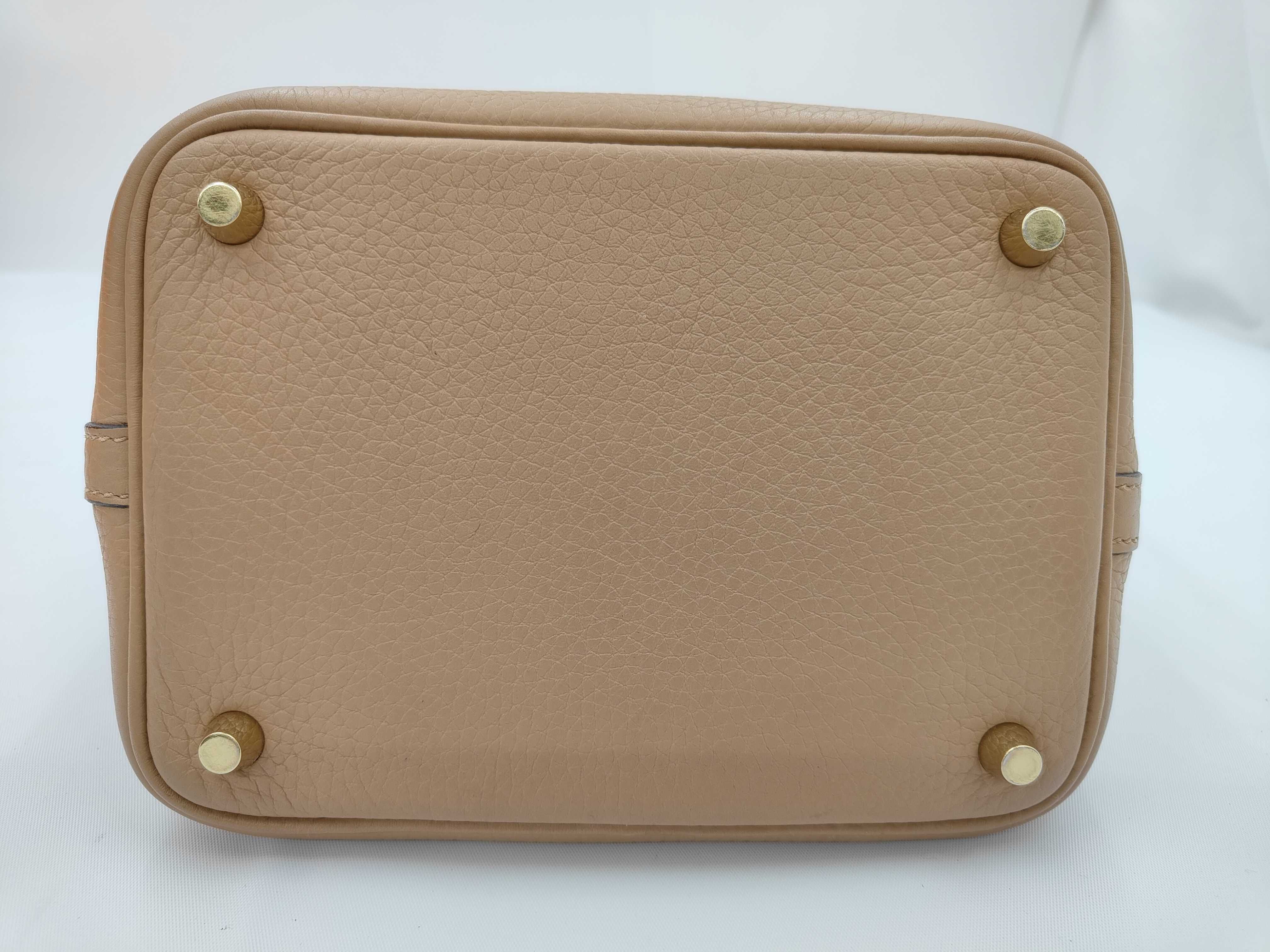 Picotin Lock PM Beige Silver Hardware Clemence Calfskin Handbag (Z Stamp) — view 5
